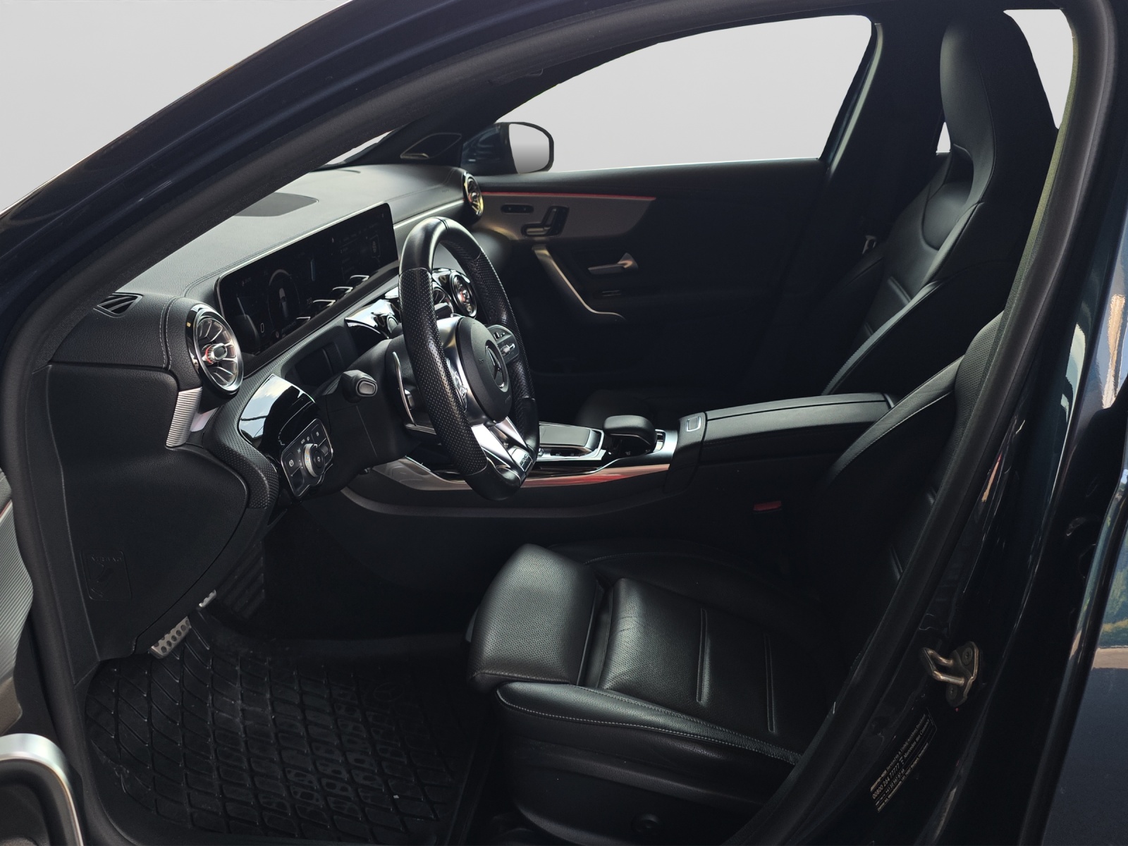 MERCEDES-BENZ A 35 AMG 4matic-image-8