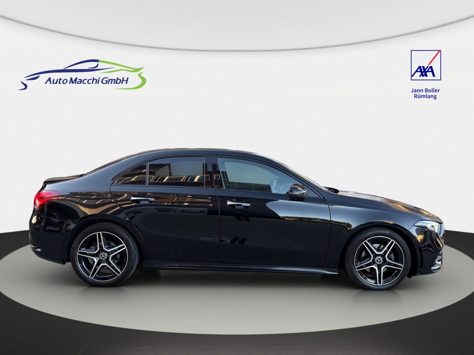 MERCEDES-BENZ A 200 d AMG Line 8G-DCT-image-4