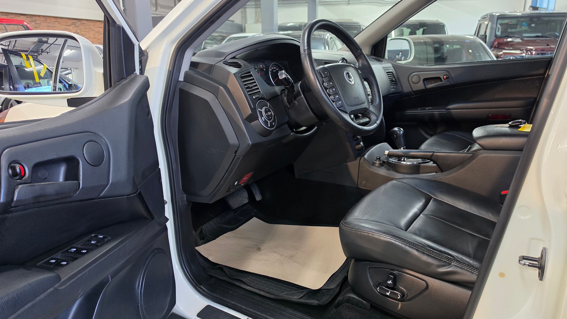 KGM-SsangYong Actyon Sports FR 2.0 Sapphire 4WD A-image-18