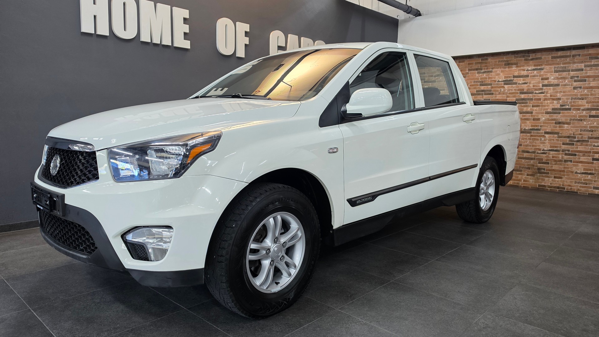 KGM-SsangYong Actyon Sports FR 2.0 Sapphire 4WD A-image-2