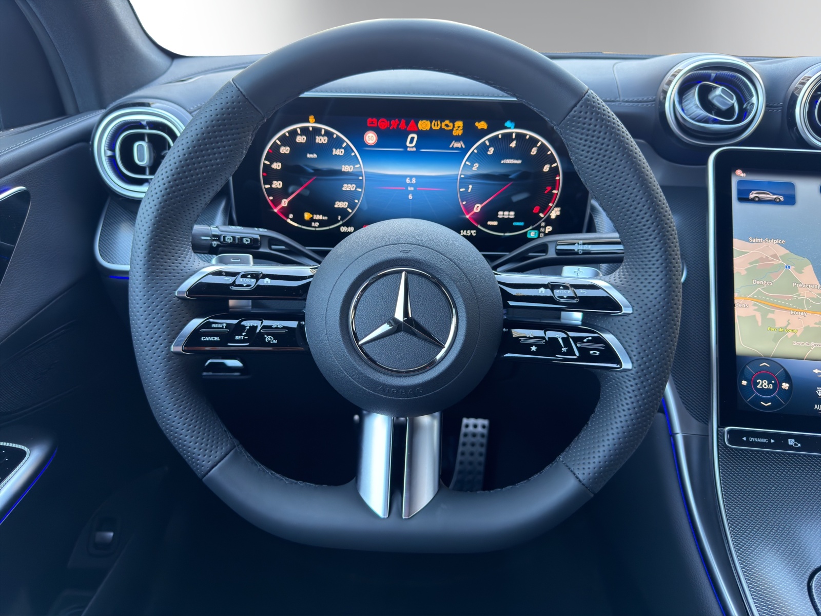 MERCEDES-BENZ GLC 300 4Matic 9G-Tronic-image-12