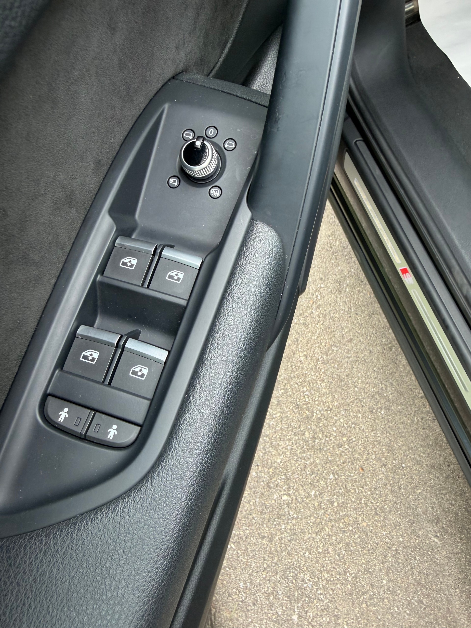 AUDI Q5 40 TDI design quattro S-tronic S-Line 360*Kamera Standheizung-image-13