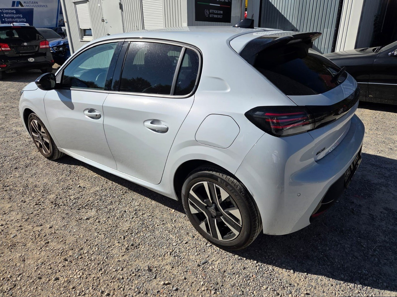 PEUGEOT 208 1.2 MHEV 110 GT-image-5