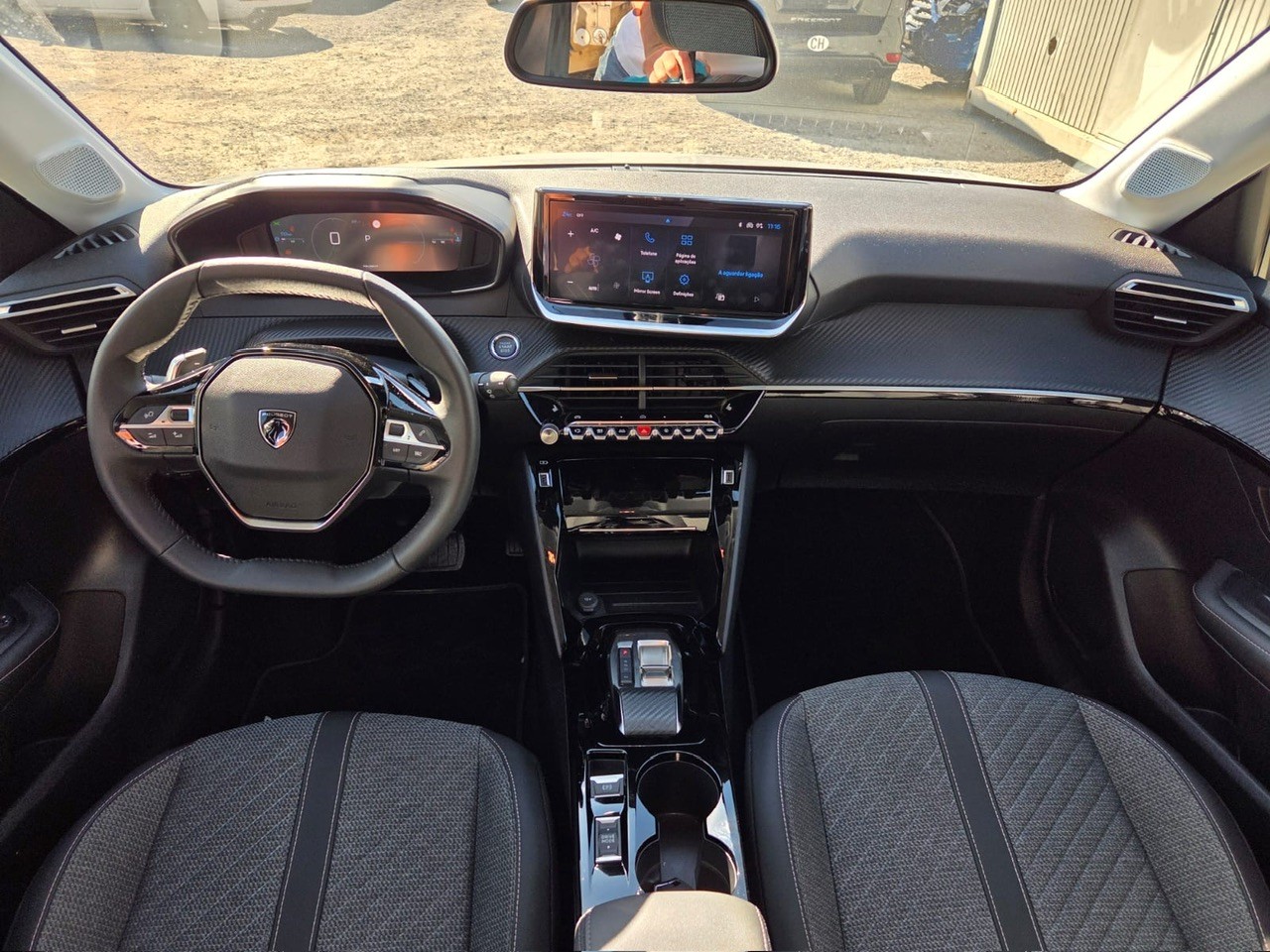 PEUGEOT 208 1.2 MHEV 110 GT-image-10
