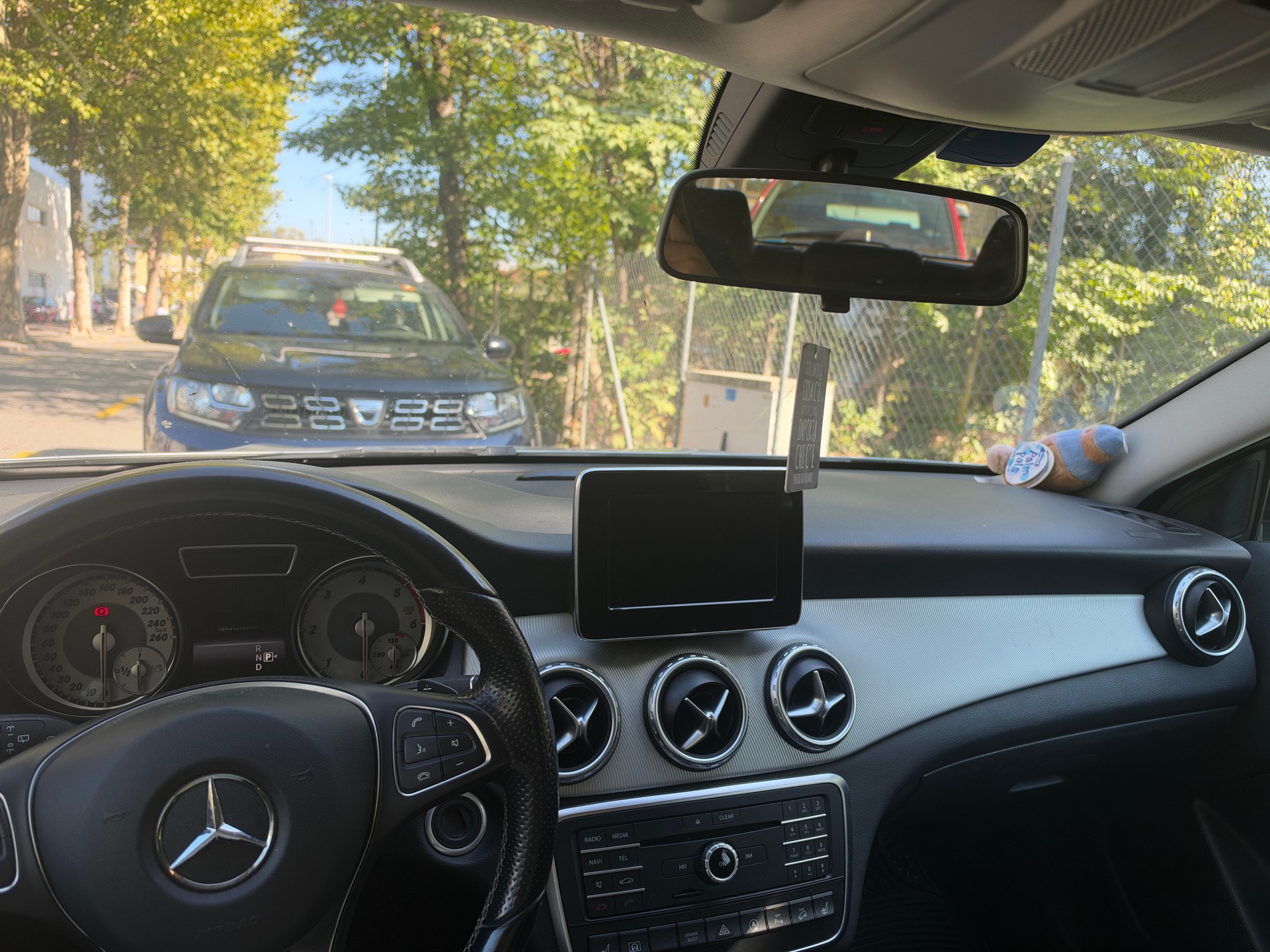 MERCEDES-BENZ GLA 200 4-matic-image-3