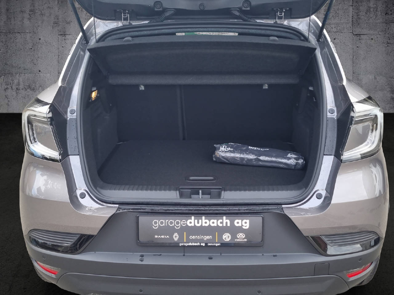 RENAULT Captur techno full hybrid E-Tech 160-image-8
