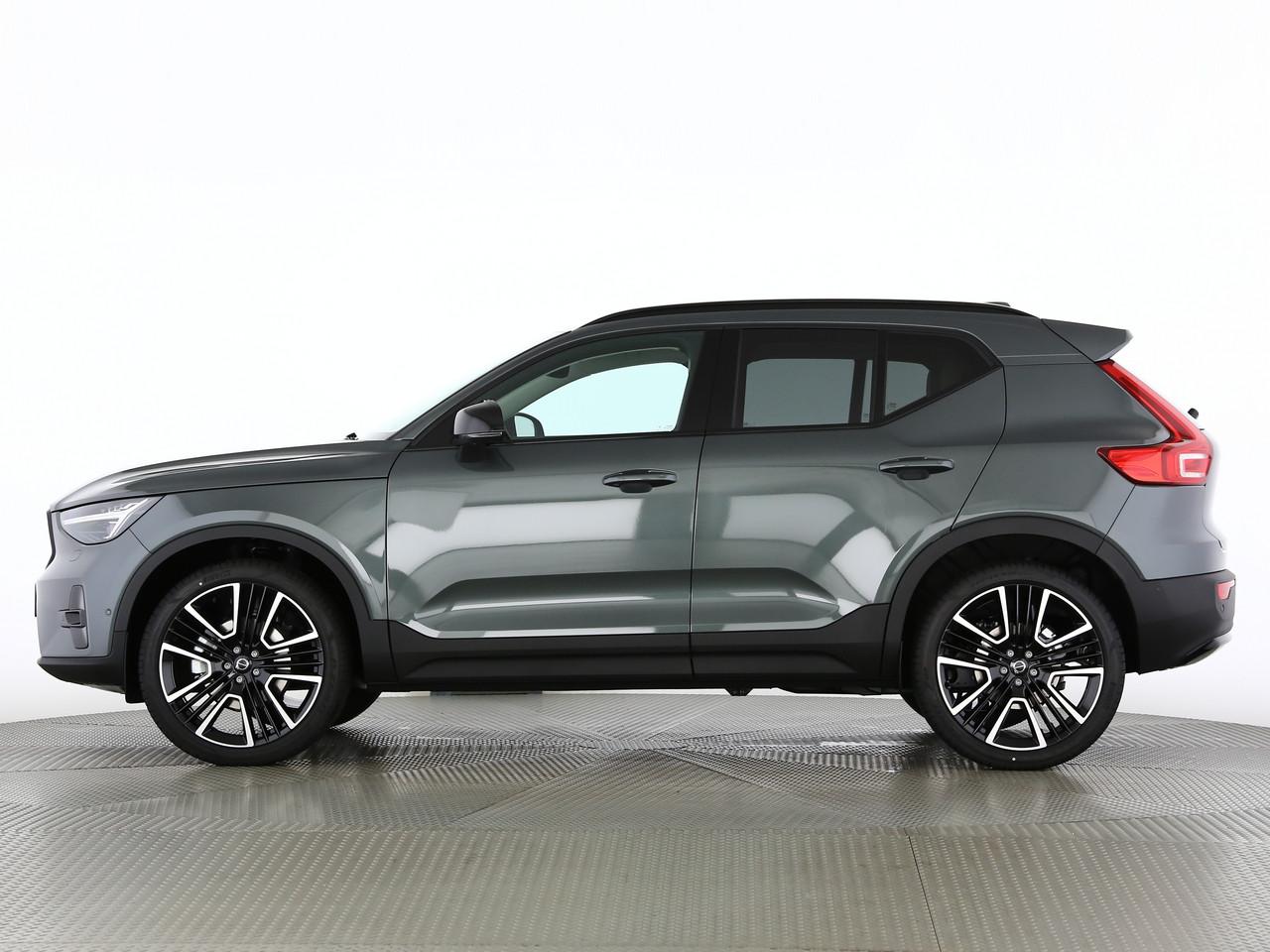 VOLVO XC40 2.0 B4 MH Ultra Dark-image-2