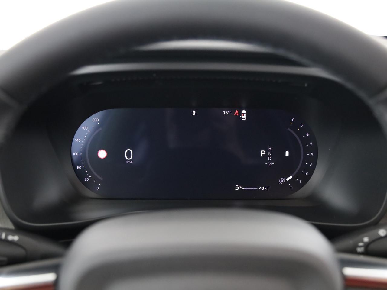 VOLVO XC40 2.0 B4 MH Ultra Dark-image-20