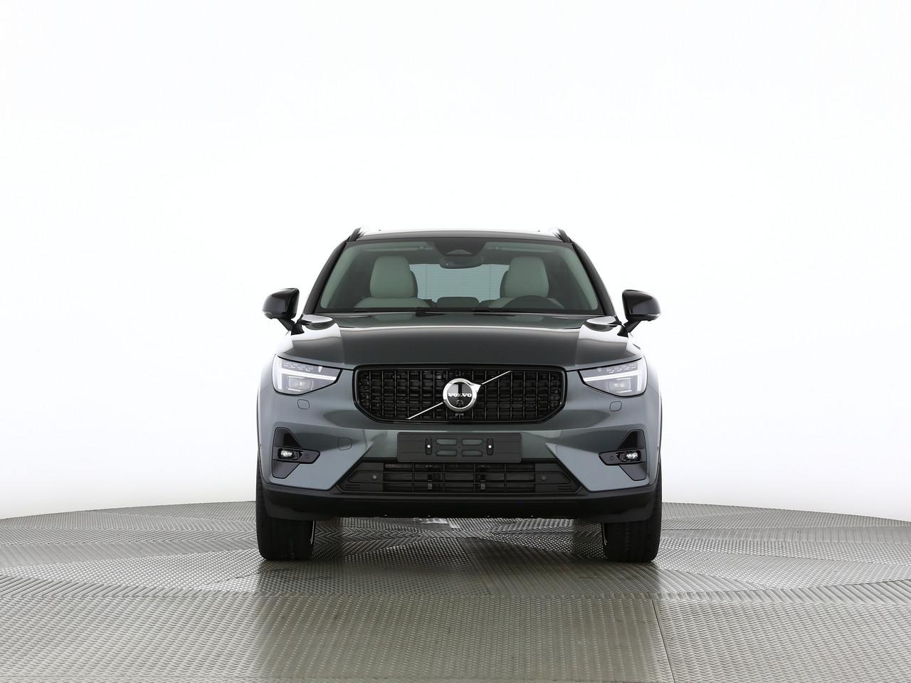 VOLVO XC40 2.0 B4 MH Ultra Dark-image-4