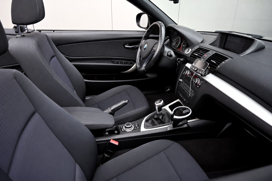 BMW 118i Cabrio-image-8
