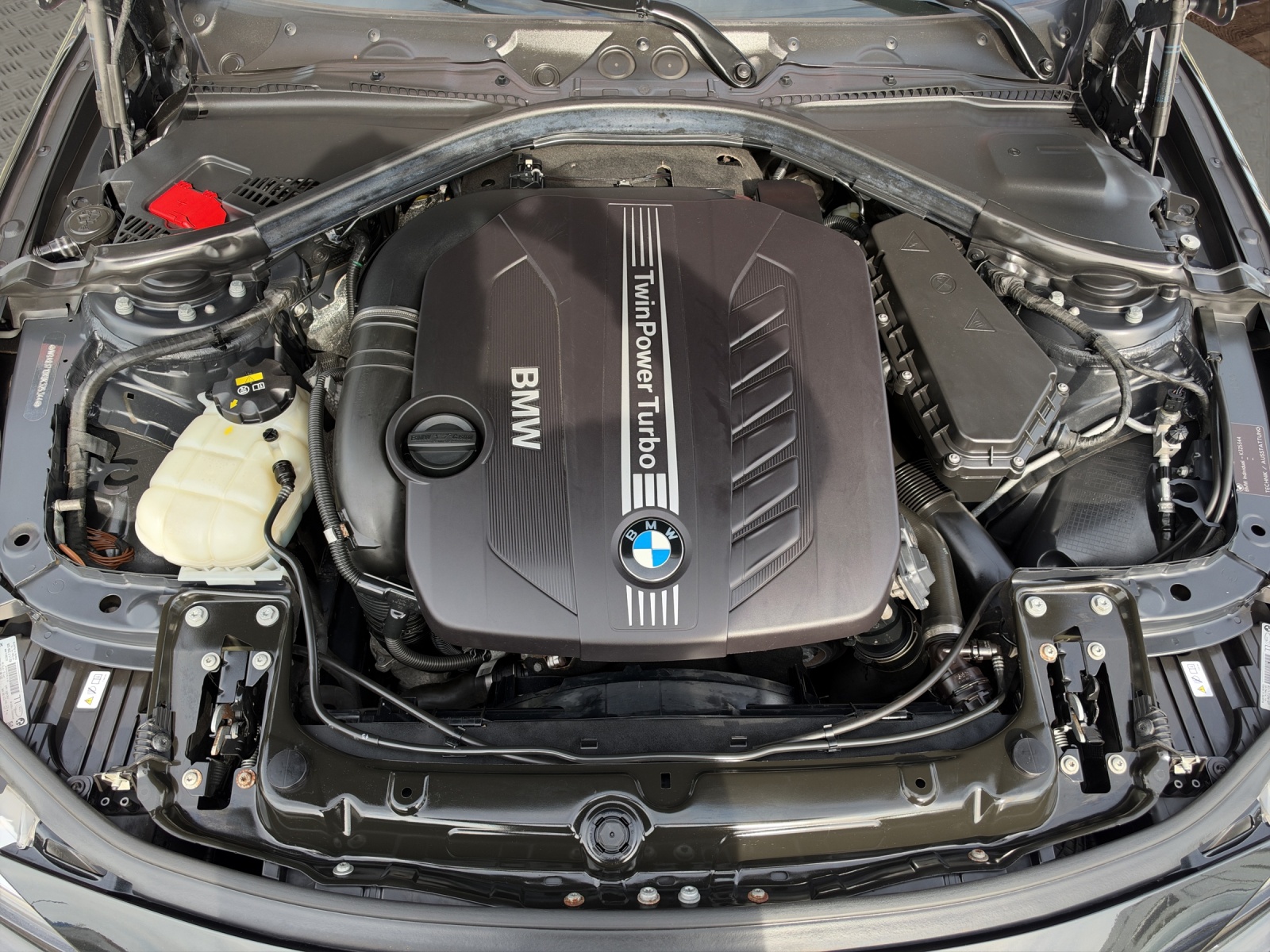 BMW 335d xDrive SAG Touring-image-15