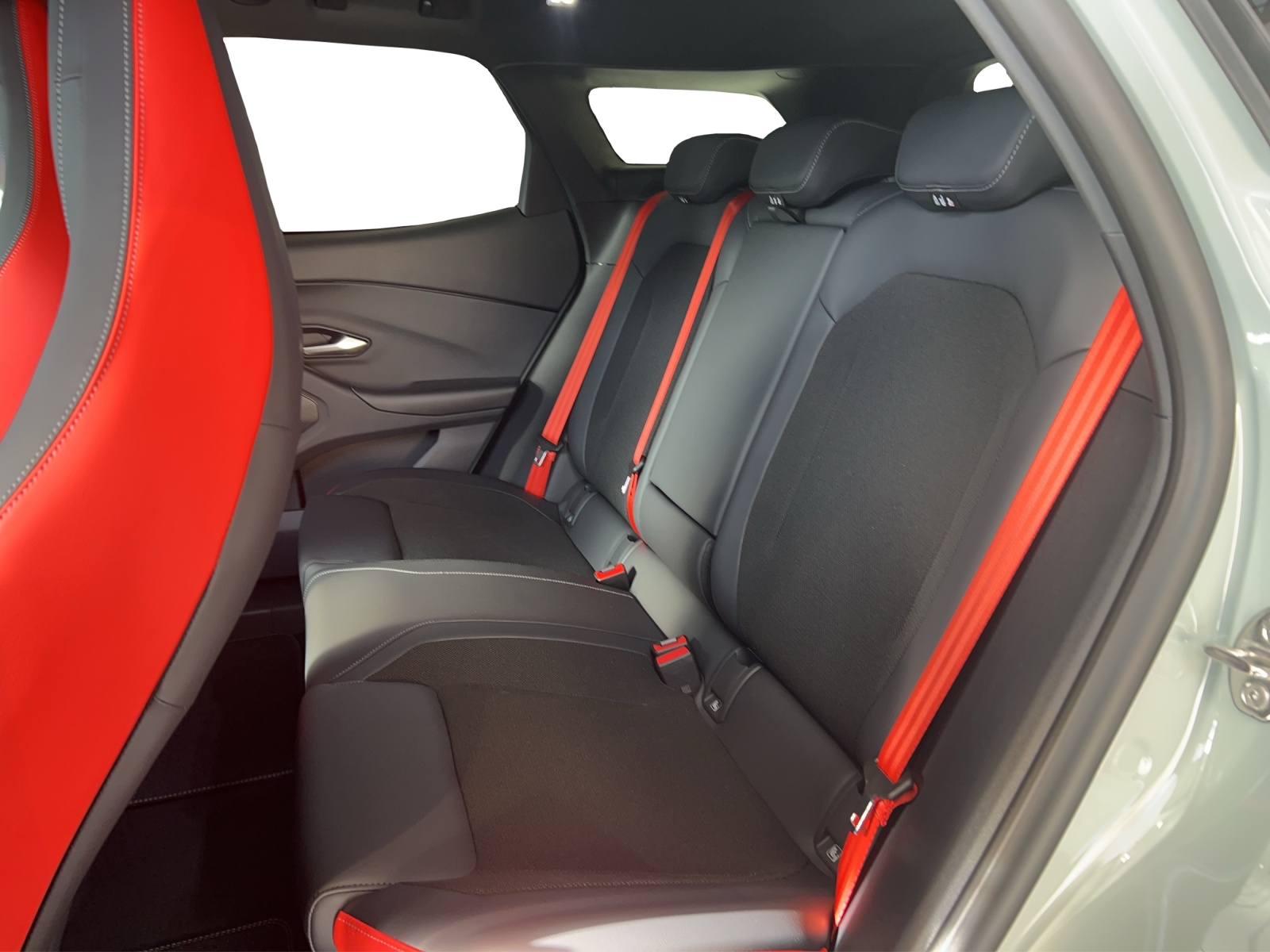 FORD Explorer Ext. Range Collection-image-7
