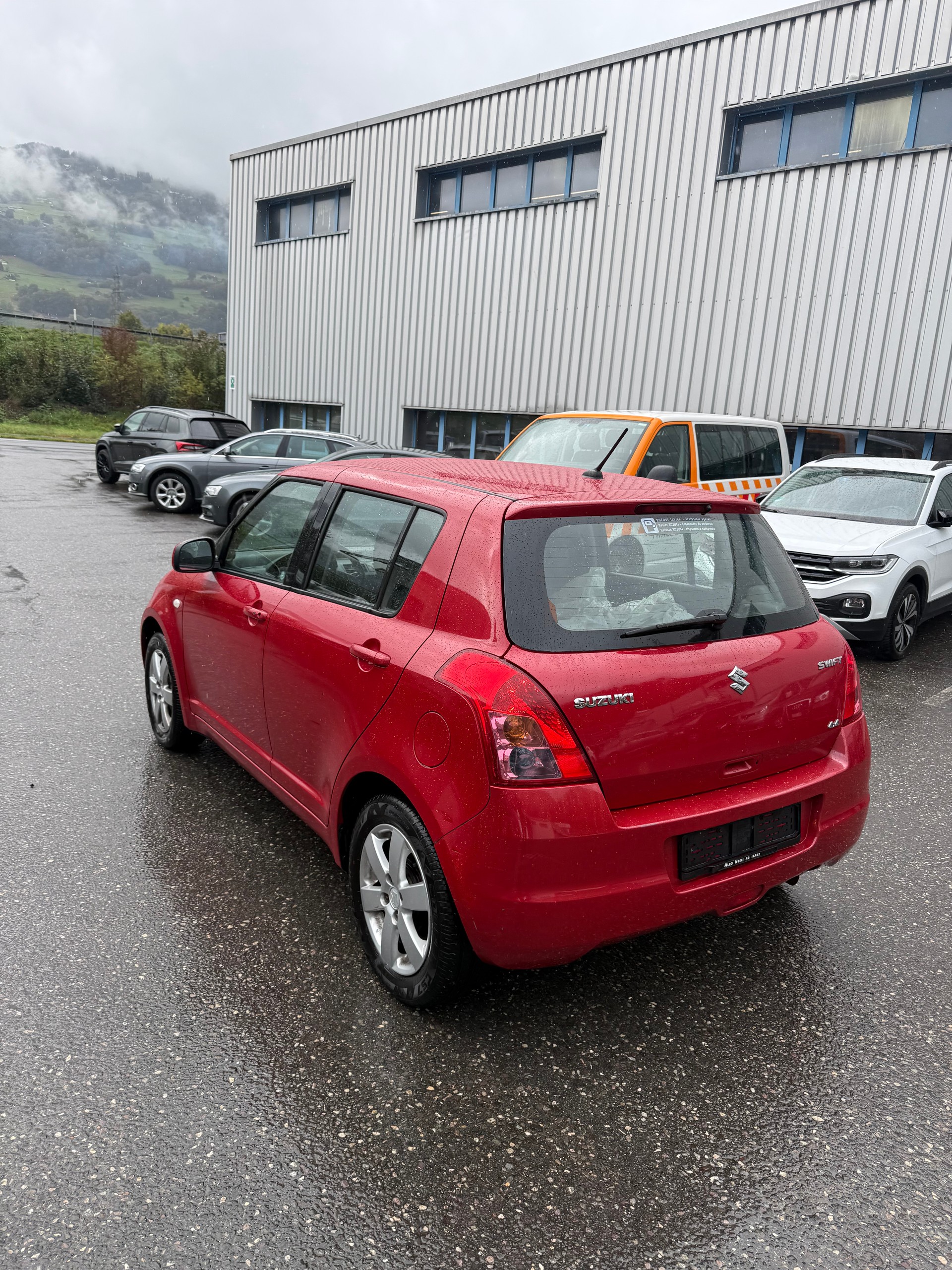 SUZUKI Swift 1.3i 16V GL 4x4-image-9