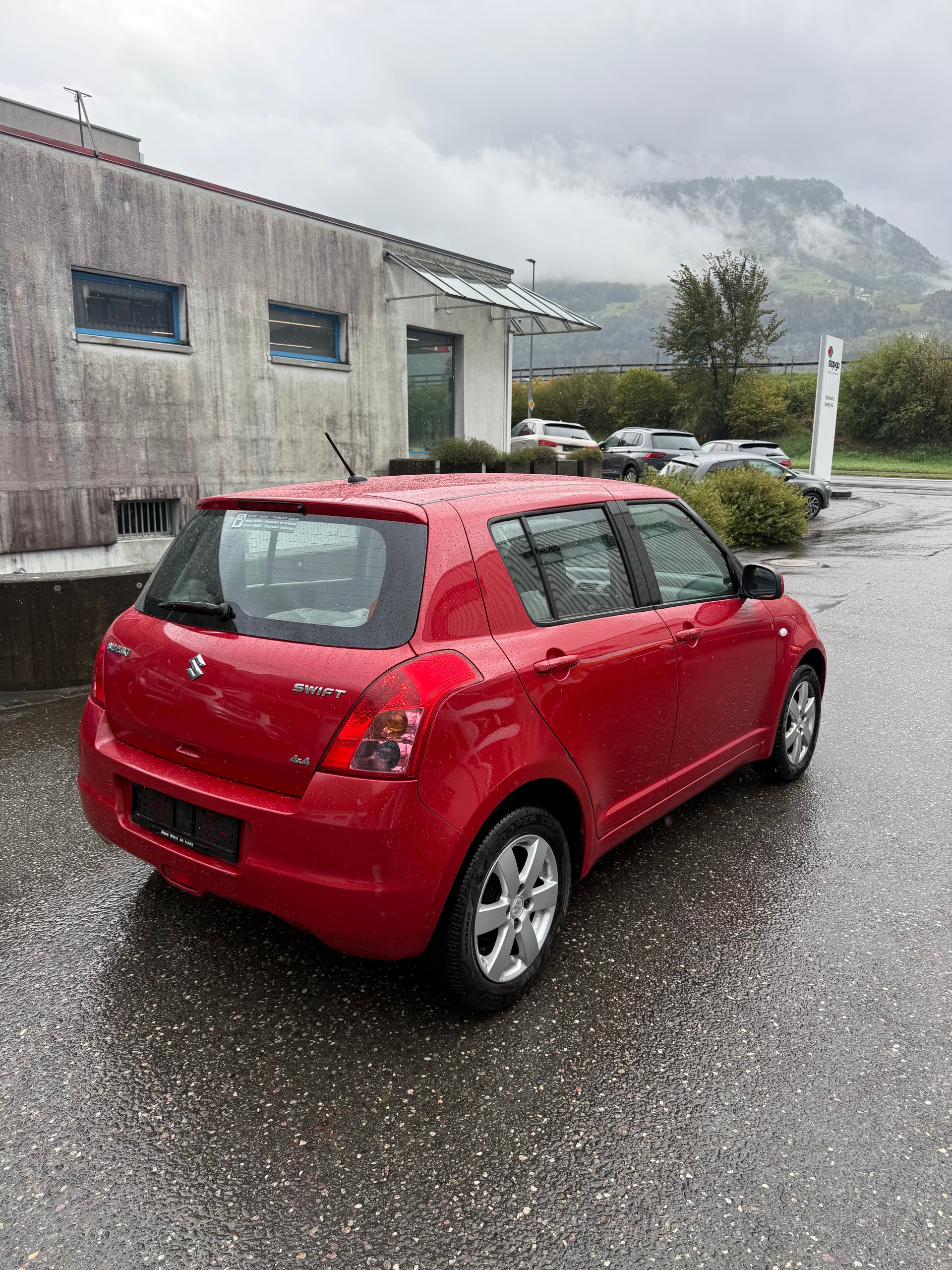 SUZUKI Swift 1.3i 16V GL 4x4-image-11
