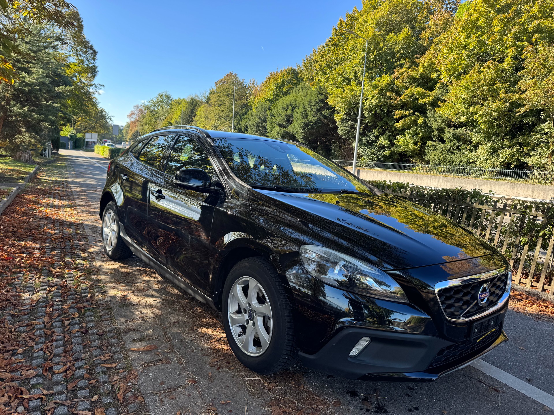 VOLVO V40 Cross Country D2 Momentum-image-5