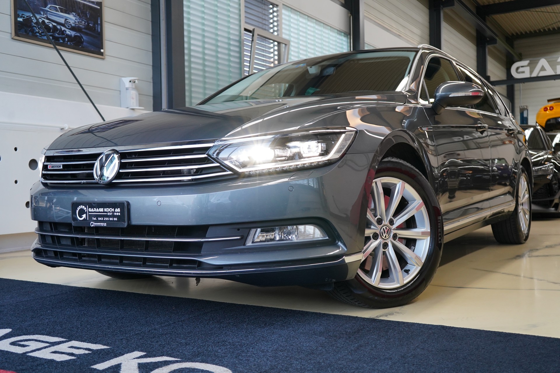 VW Passat Variant 2.0 TDI BMT High. DSG 4Motion-image-1