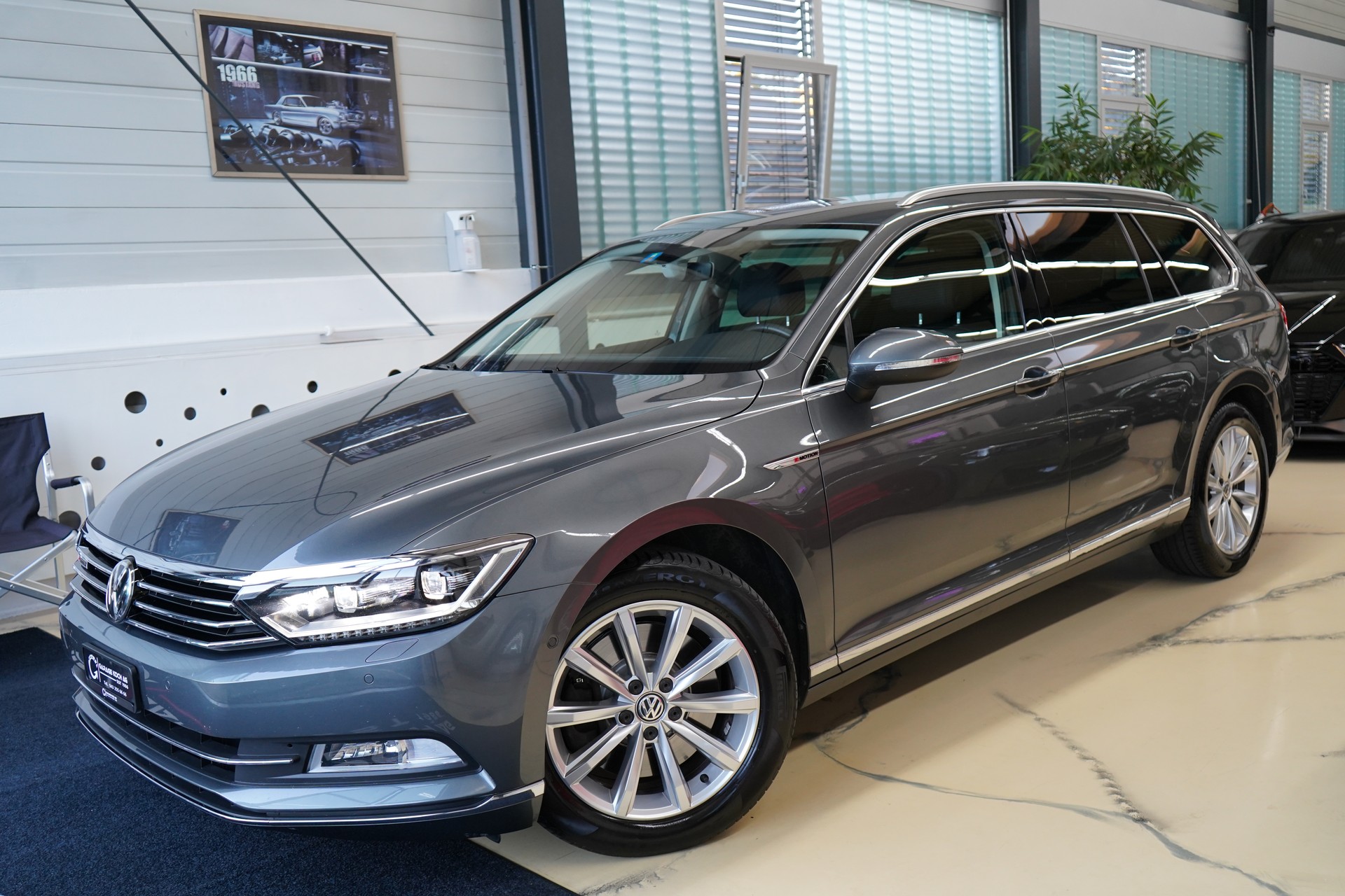 VW Passat Variant 2.0 TDI BMT High. DSG 4Motion-image-2