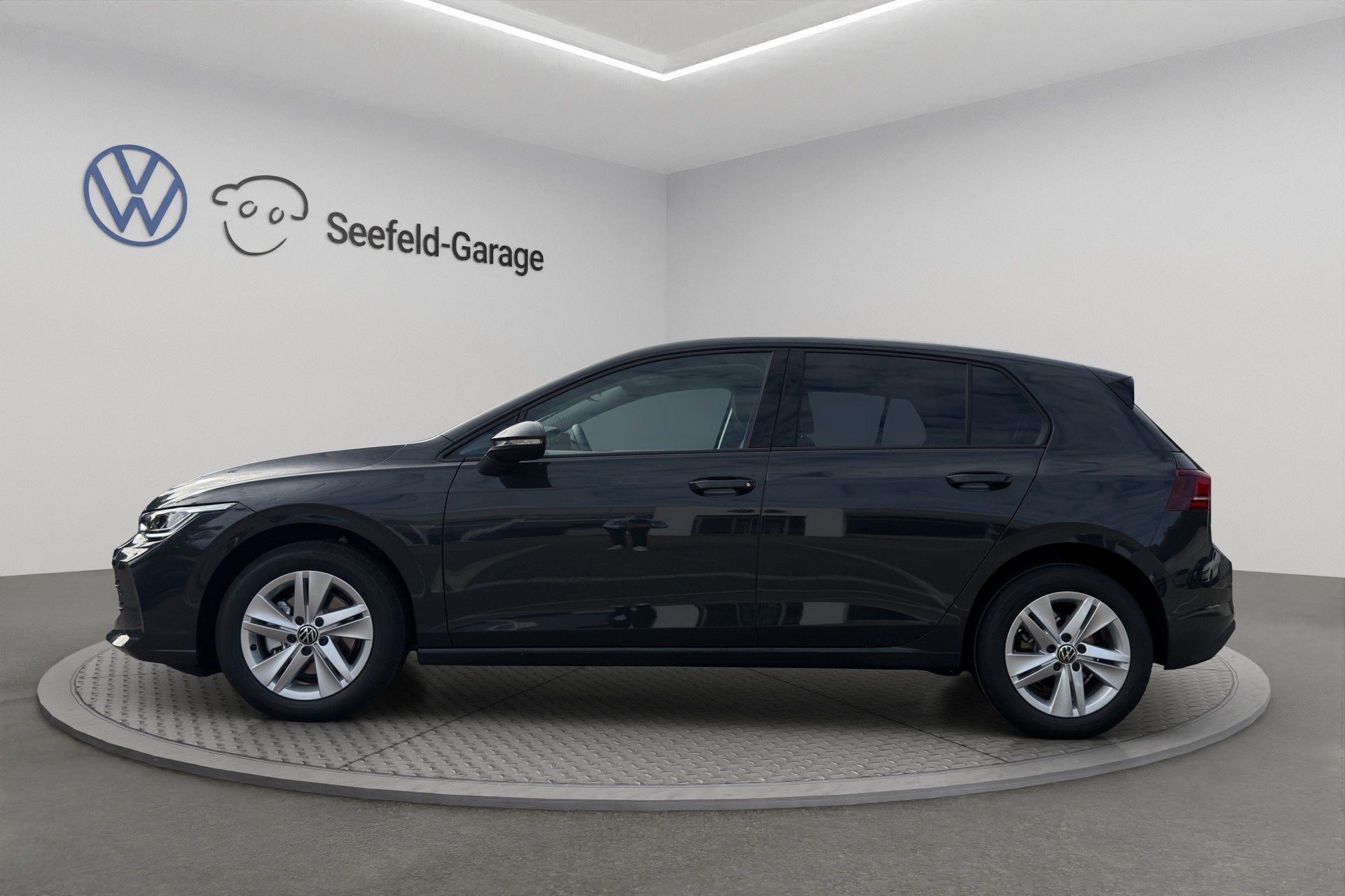 VW Golf 1.5 e TSI mHEV Value DSG-image-2