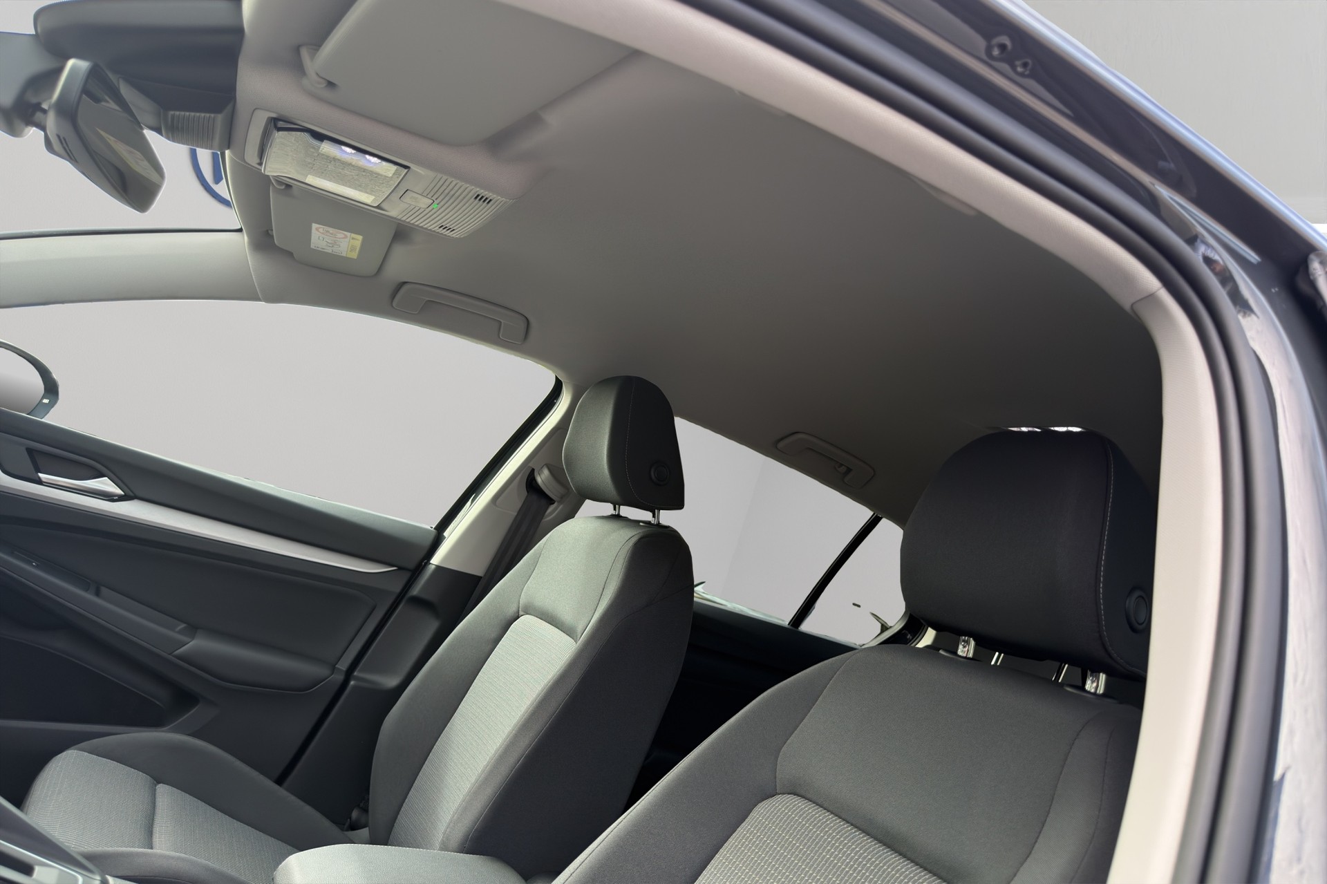 VW Golf 1.5 e TSI mHEV Value DSG-image-9