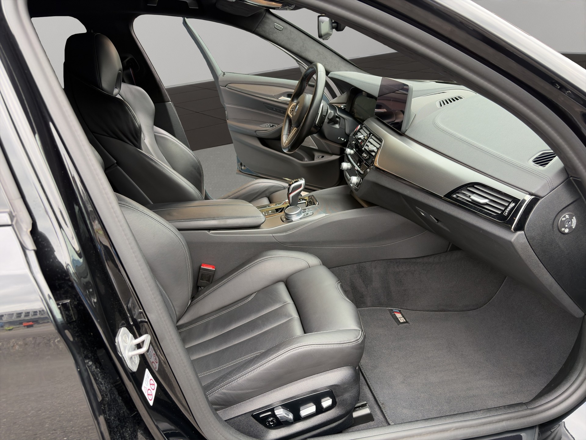 BMW M5 xDrive Competition Drivelogic-image-18