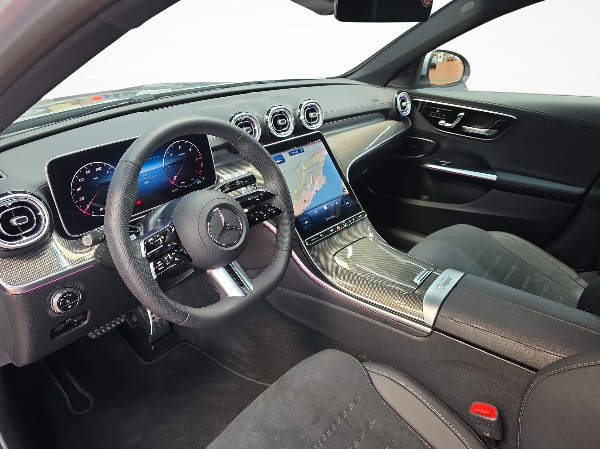 MERCEDES-BENZ C 220 d 4MATIC T-Modell Swiss Star AMG Line-image-6