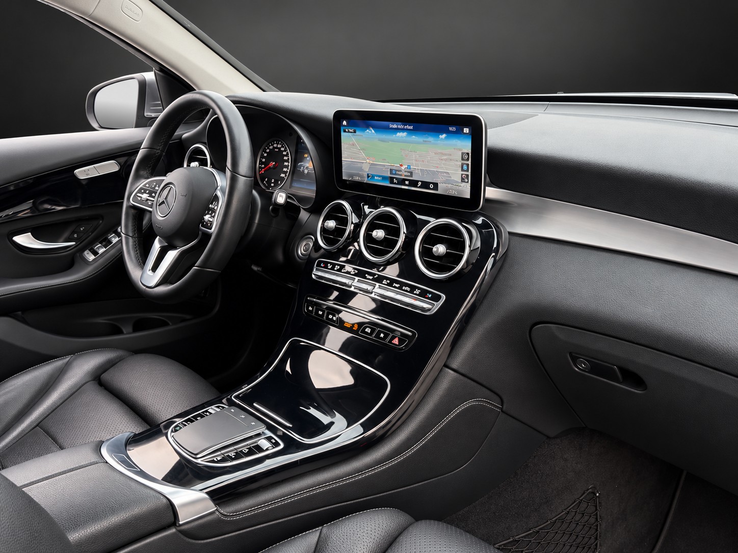 MERCEDES-BENZ GLC 220 d 4Matic 9G-Tronic mit 194 PS * Faceliftmodell *-image-9