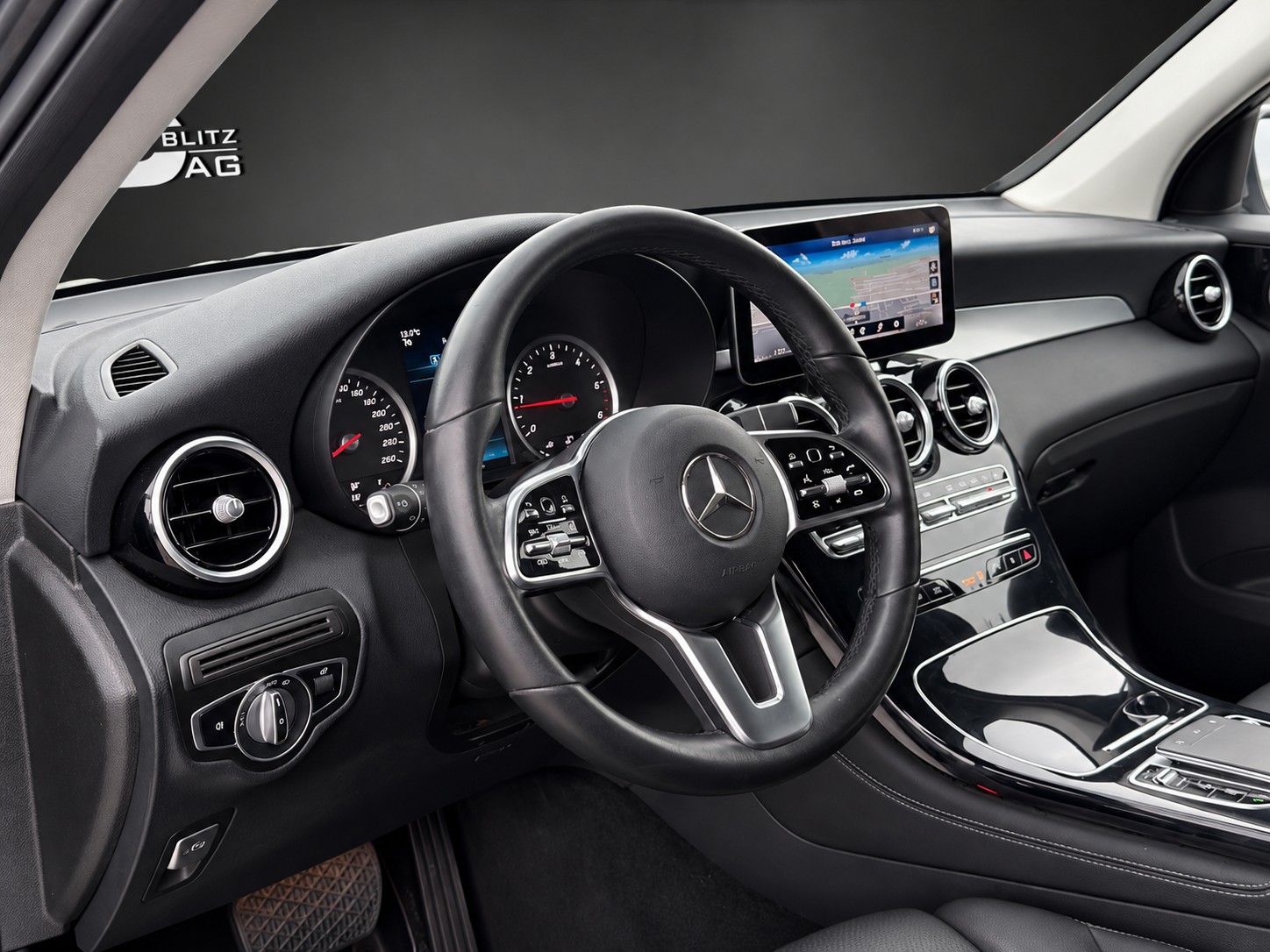 MERCEDES-BENZ GLC 220 d 4Matic 9G-Tronic mit 194 PS * Faceliftmodell *-image-7