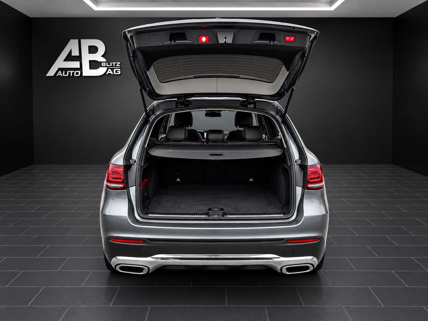 MERCEDES-BENZ GLC 220 d 4Matic 9G-Tronic mit 194 PS * Faceliftmodell *-image-16
