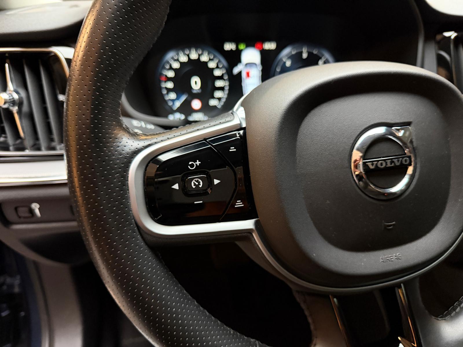 VOLVO V60 2.0 D4 Inscription AWD-image-23