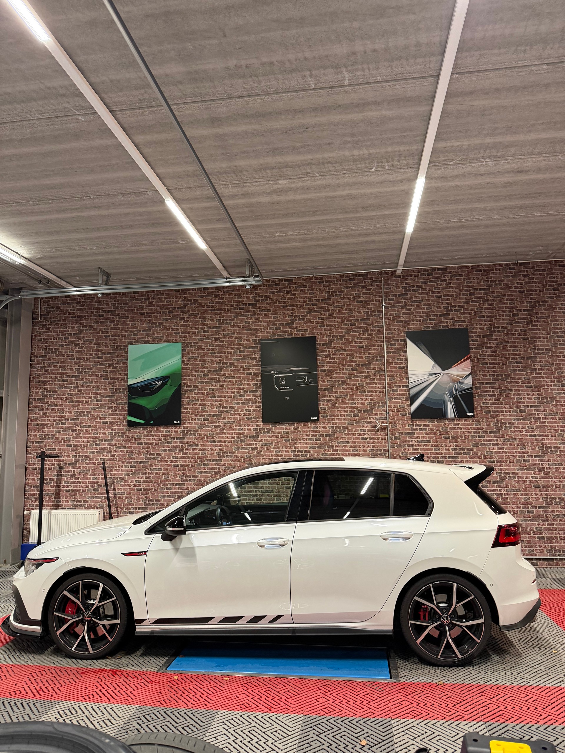 VW Golf 2.0 TSI GTI Clubsport DSG-image-1