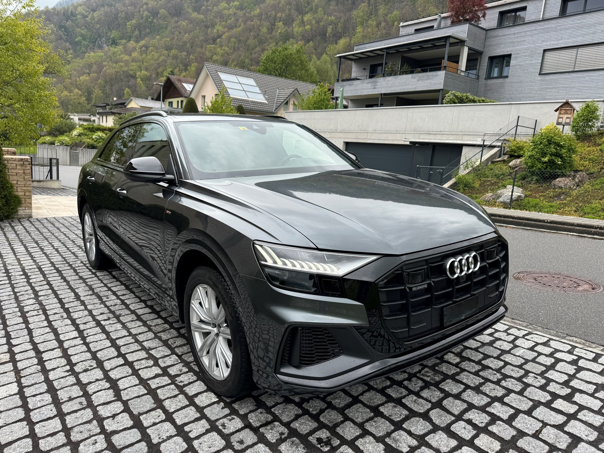 AUDI Q8 55 TFSI e quattro PHEV tiptronic-image-3