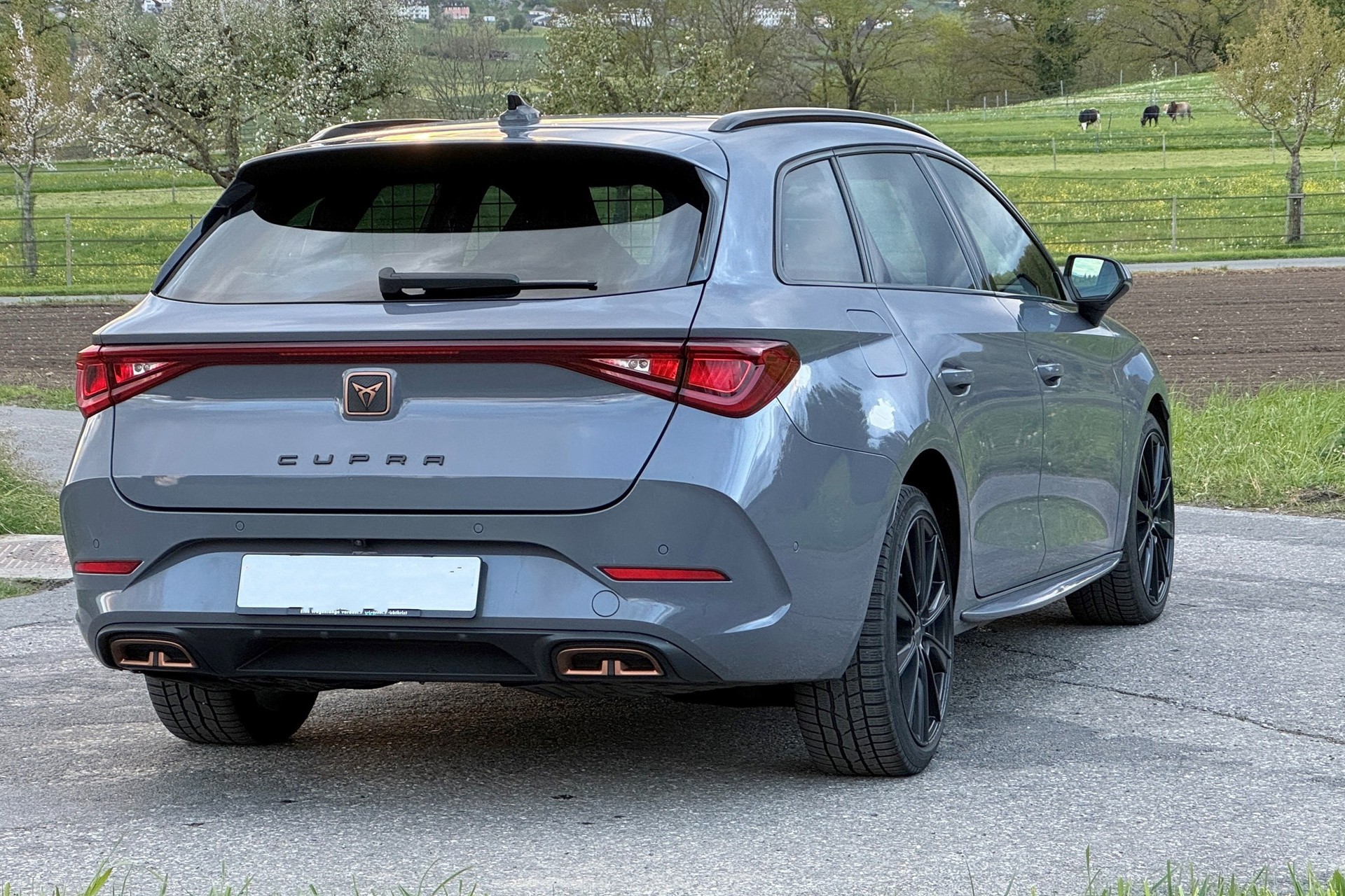 CUPRA LEON ST 1.4 e-HYBRID pHEV DSG-image-1