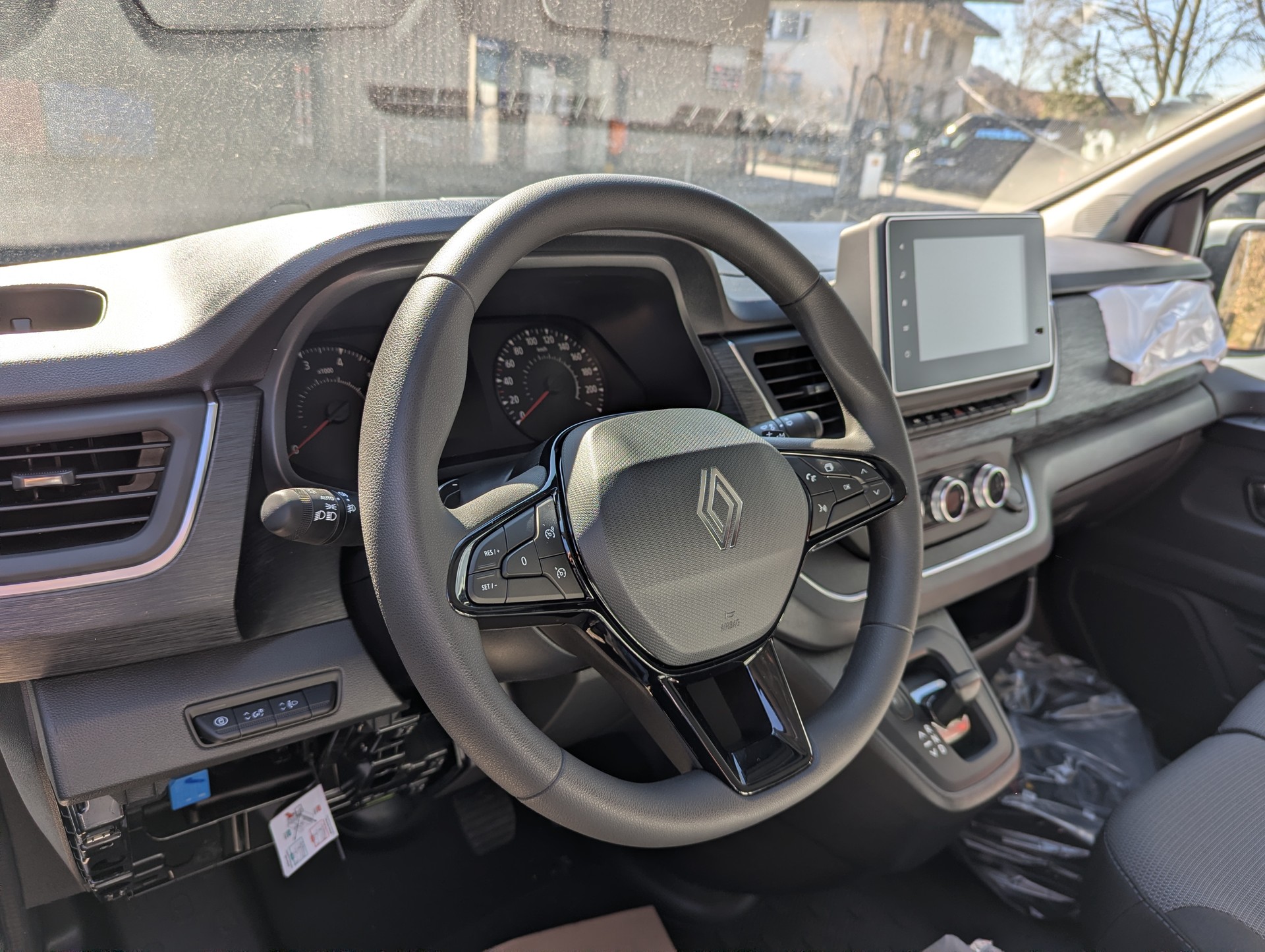 RENAULT 150 BVA L1H1-image-3