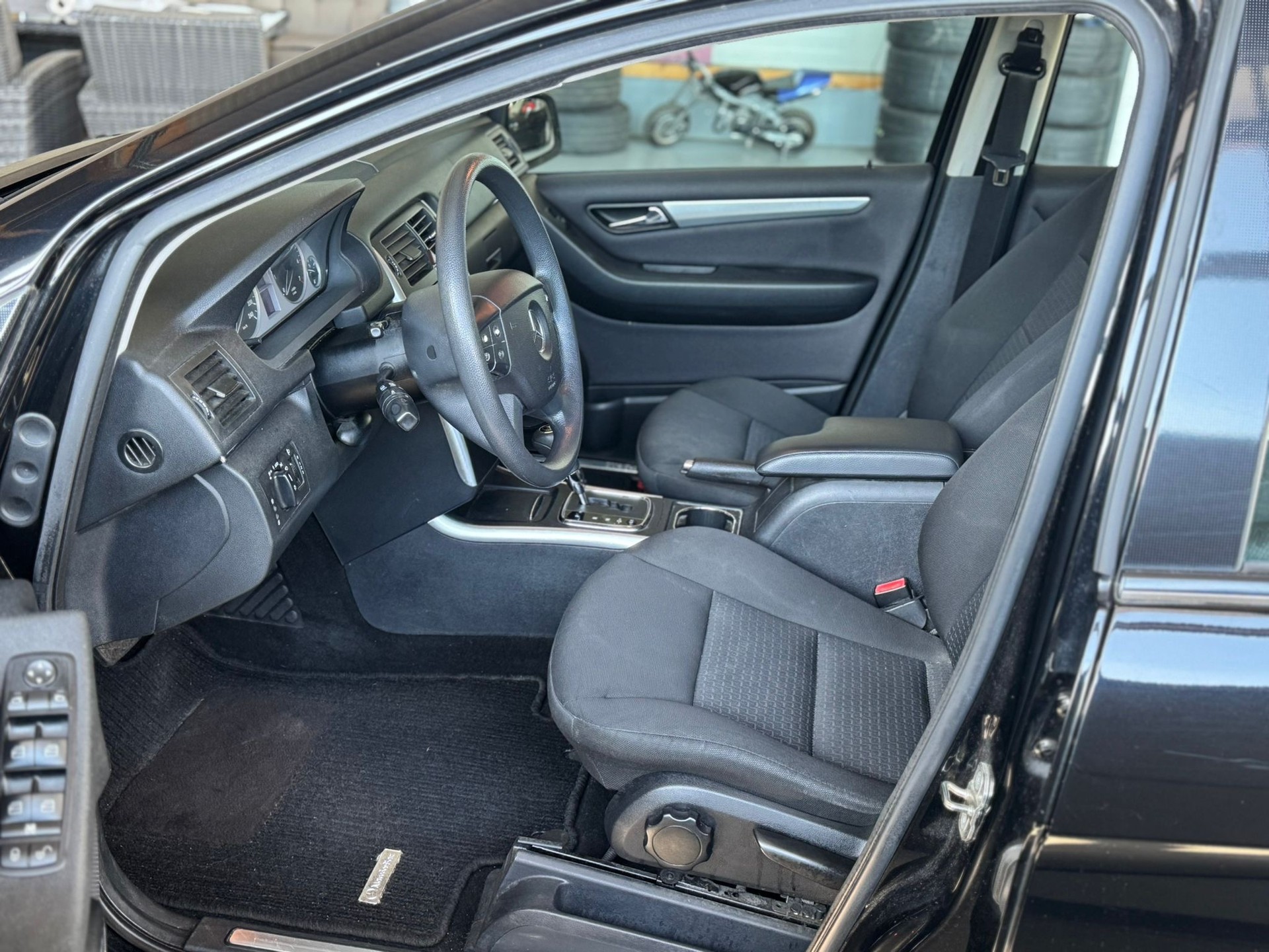 MERCEDES-BENZ B 180 (170) Autotronic-image-4