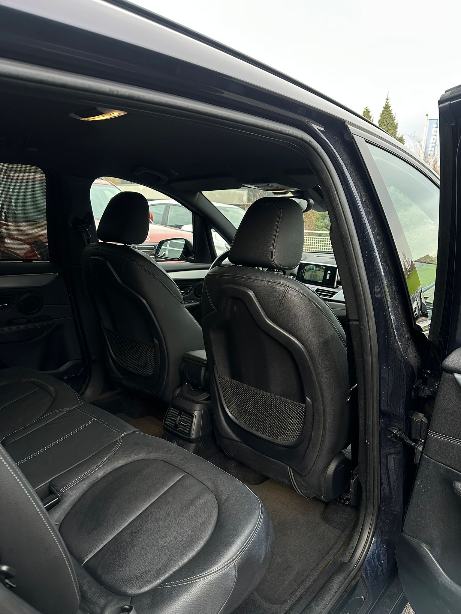 BMW 220d xDrive Gran Tourer Sport Line Steptronic-image-11