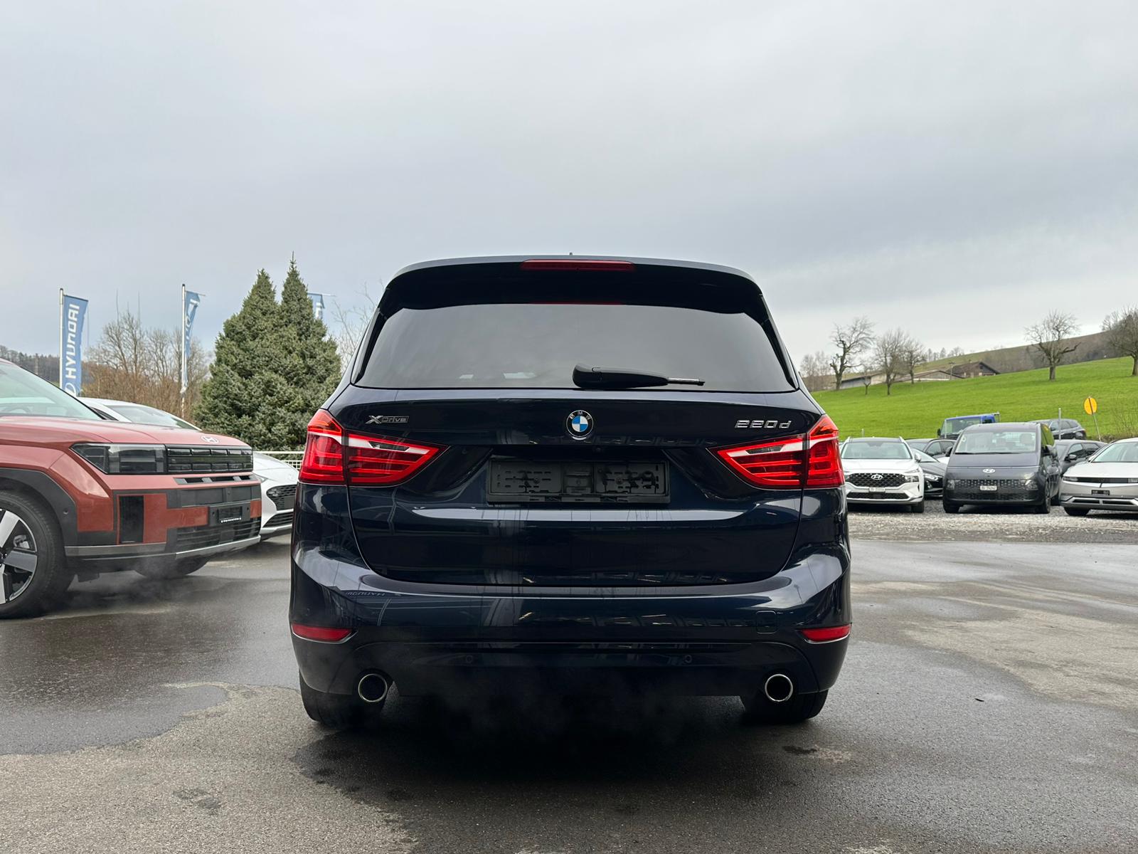 BMW 220d xDrive Gran Tourer Sport Line Steptronic-image-5