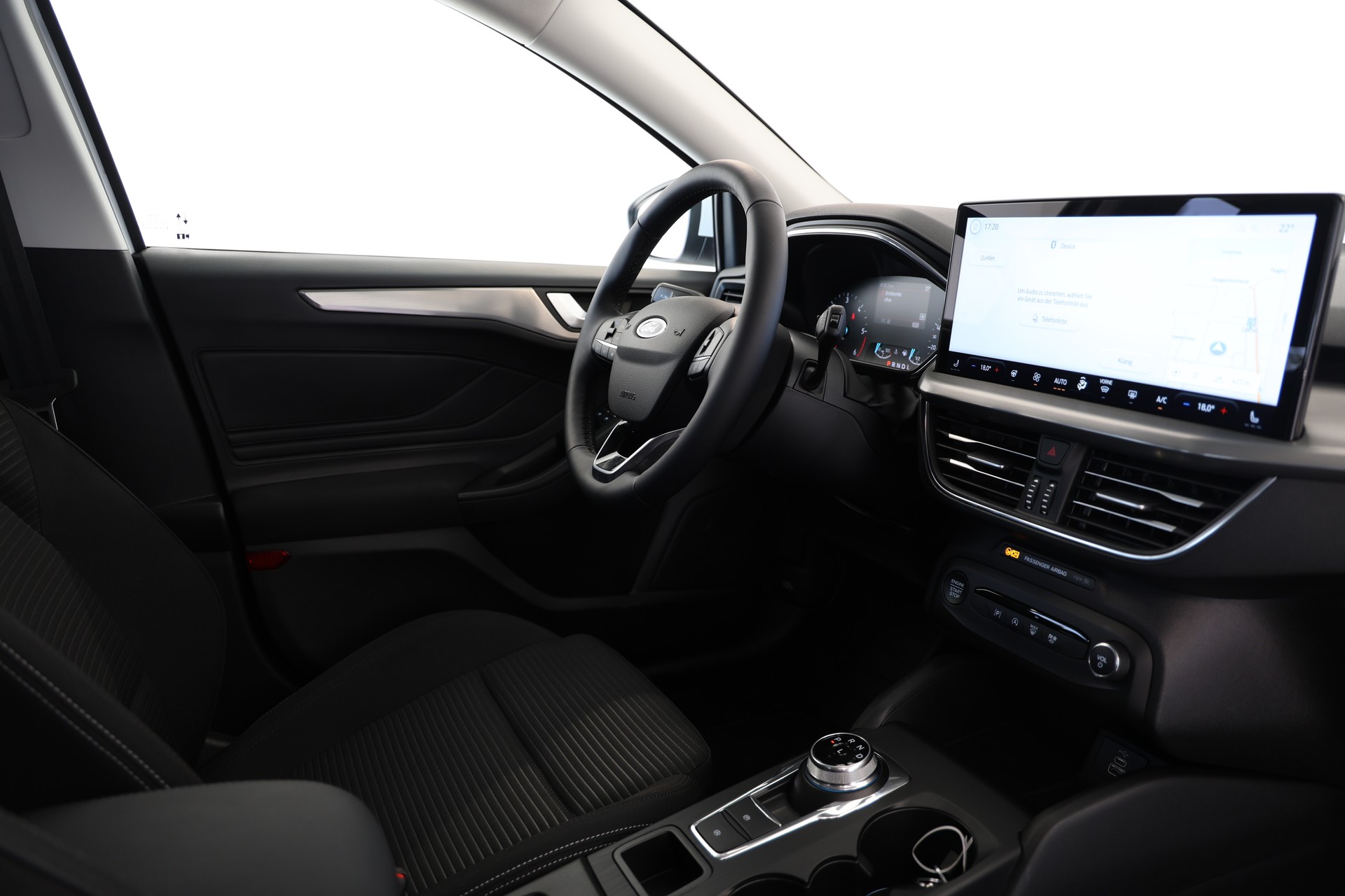 FORD Focus 1.5 EcoBlue TDCi Titanium Automatic-image-12