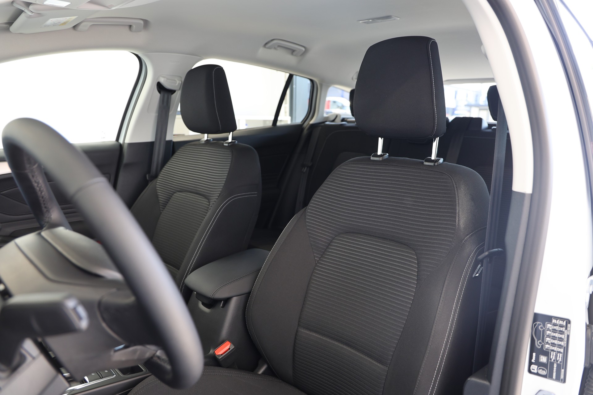 FORD Focus 1.5 EcoBlue TDCi Titanium Automatic-image-9