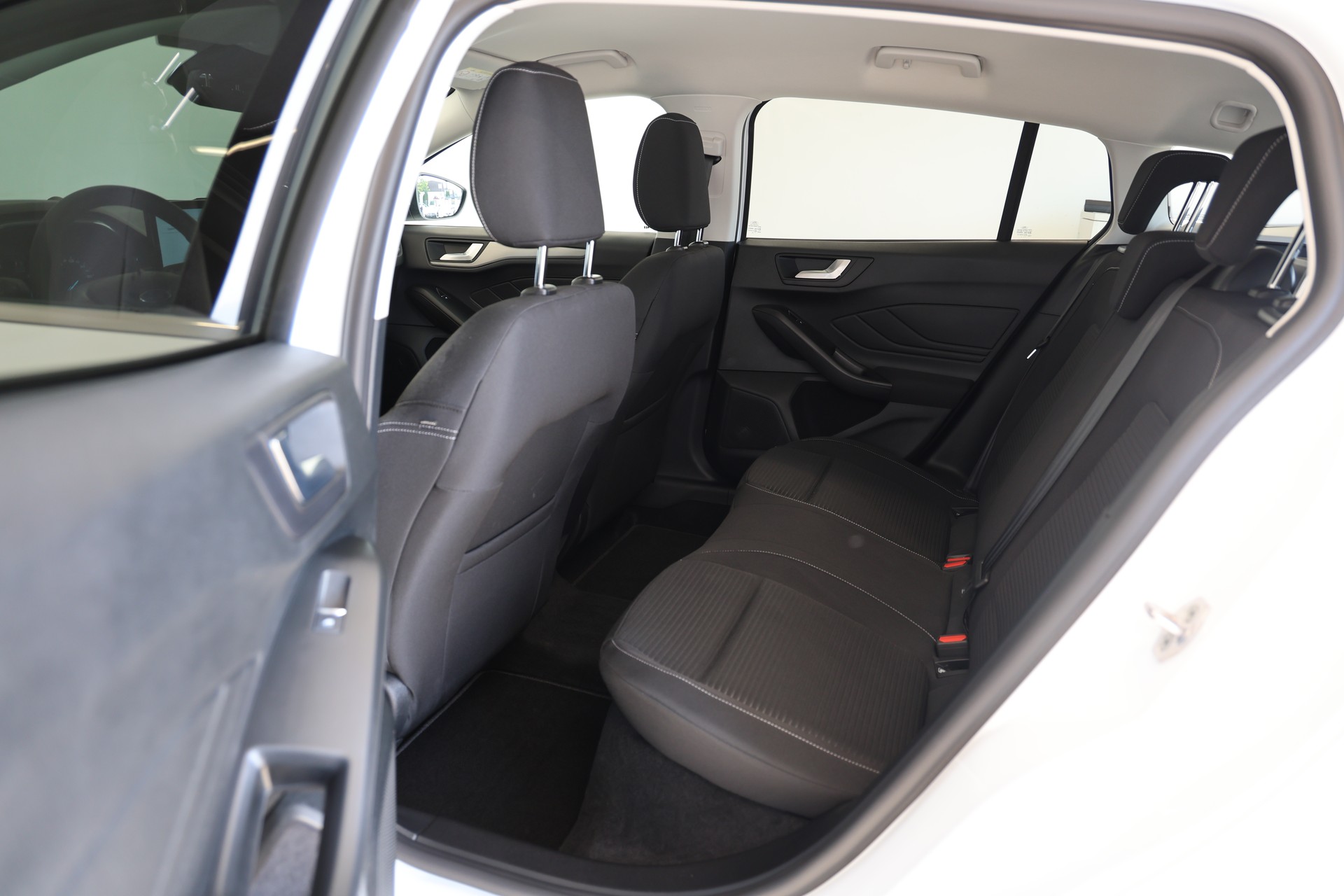 FORD Focus 1.5 EcoBlue TDCi Titanium Automatic-image-14