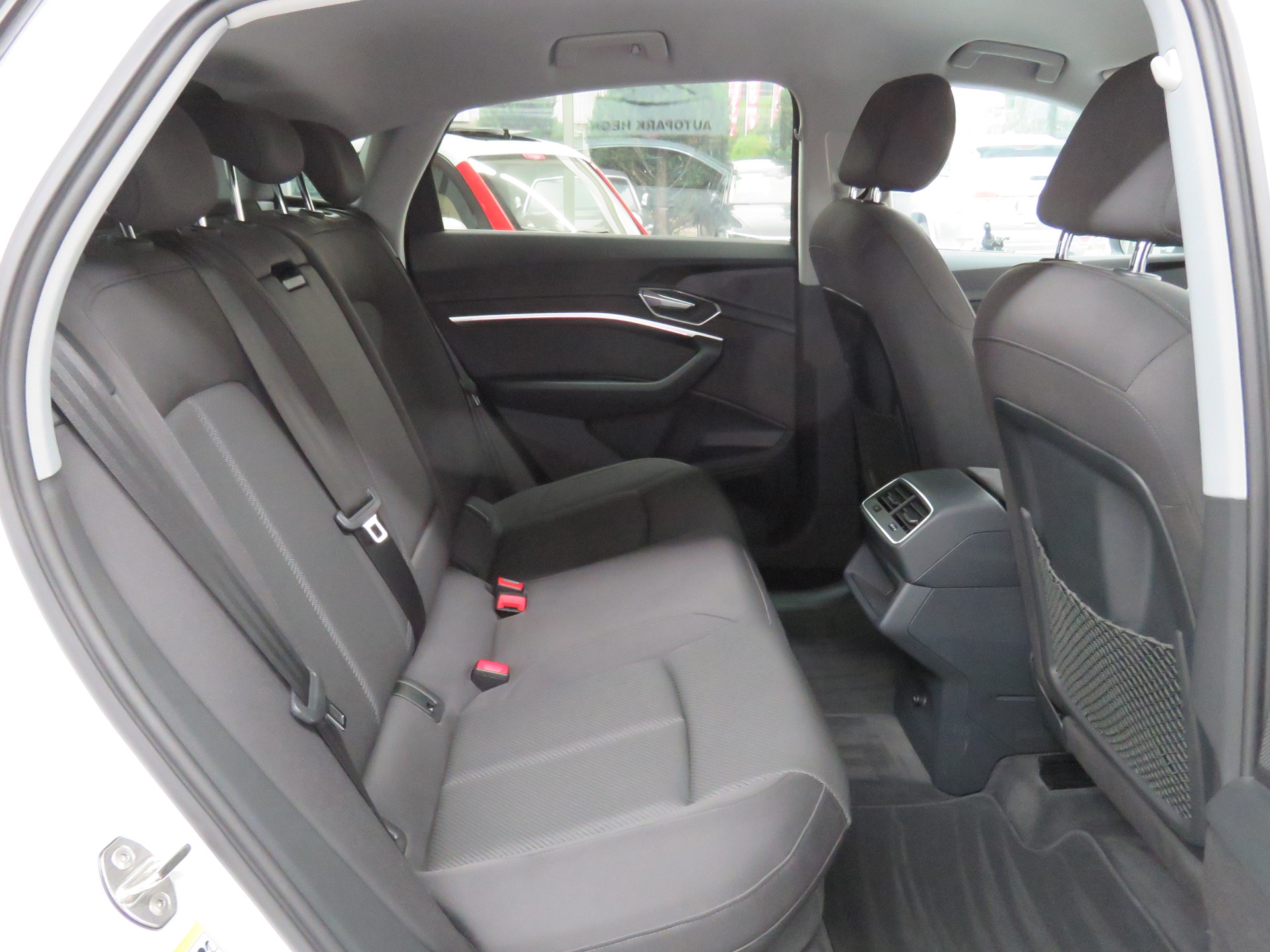 AUDI e-tron 50 Sportback S Line Quattro Automat-image-10