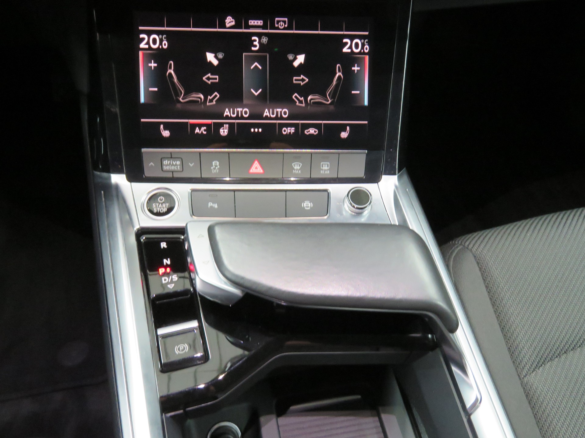 AUDI e-tron 50 Sportback S Line Quattro Automat-image-13