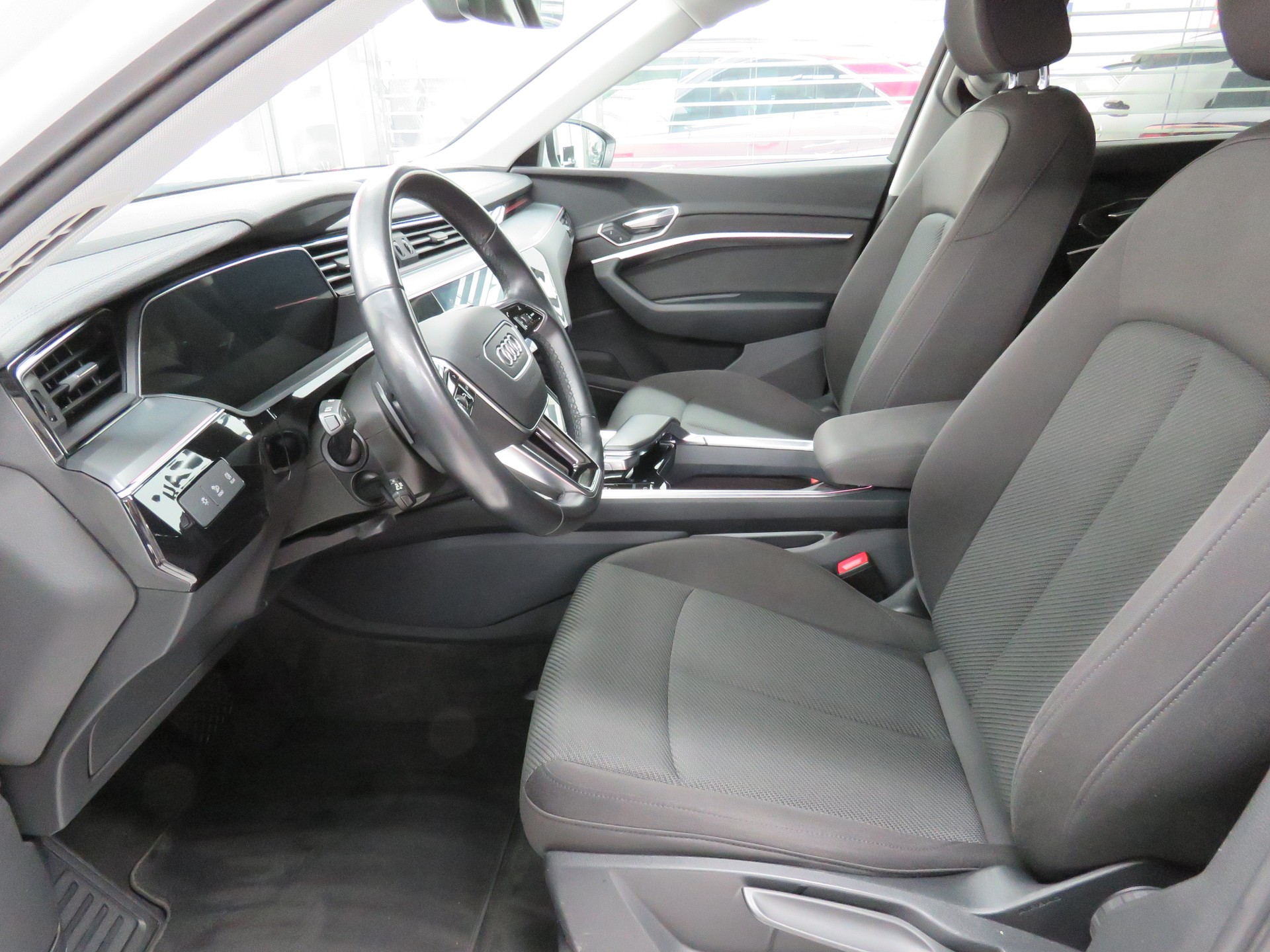 AUDI e-tron 50 Sportback S Line Quattro Automat-image-7