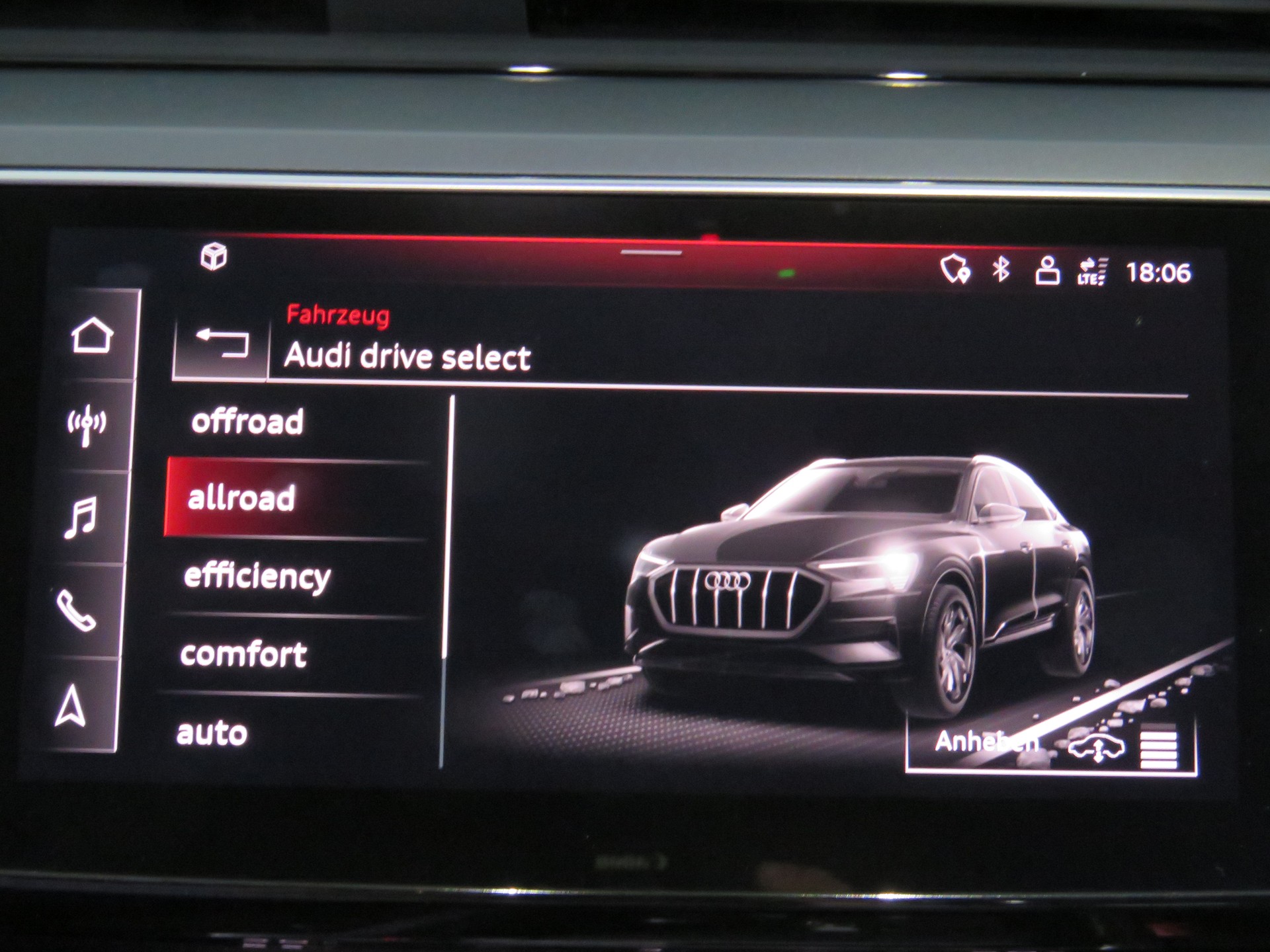 AUDI e-tron 50 Sportback S Line Quattro Automat-image-17