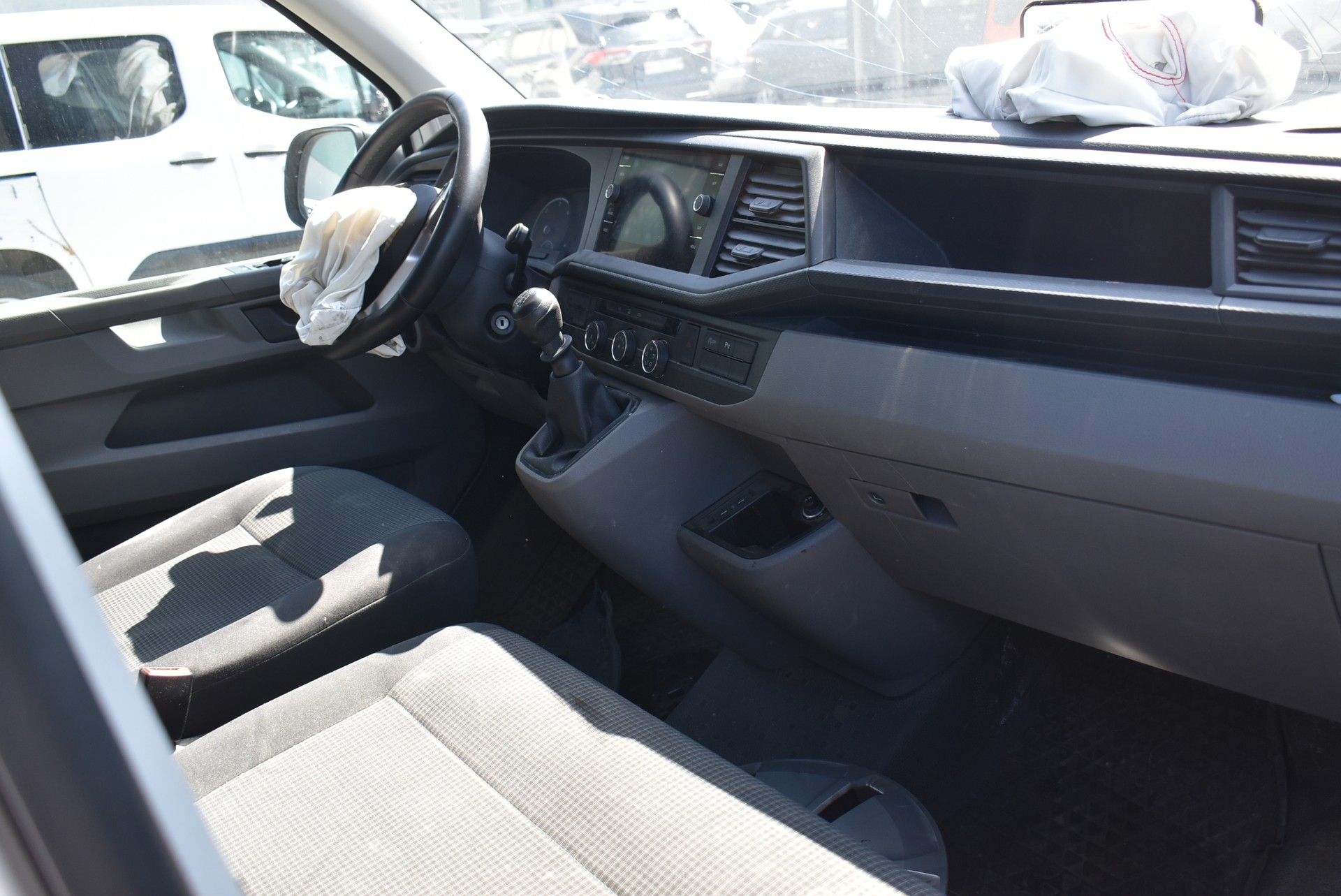 VW T6.1 2.0 TDI-image-5