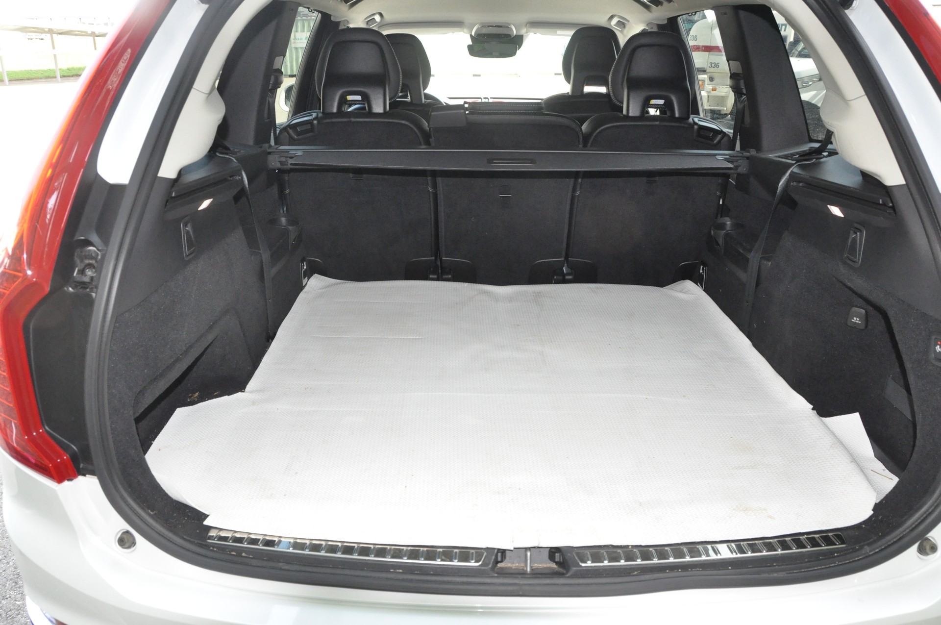 VOLVO XC90 T5 AWD Inscription-image-9