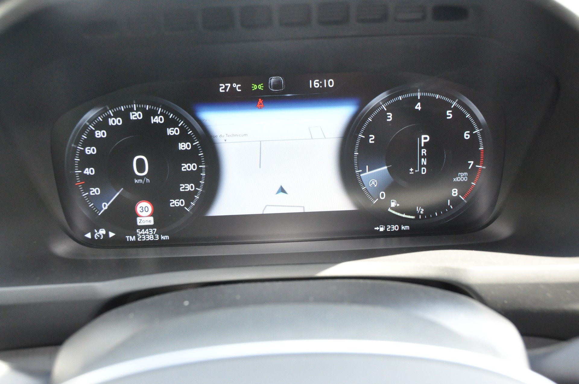 VOLVO XC90 T5 AWD Inscription-image-6