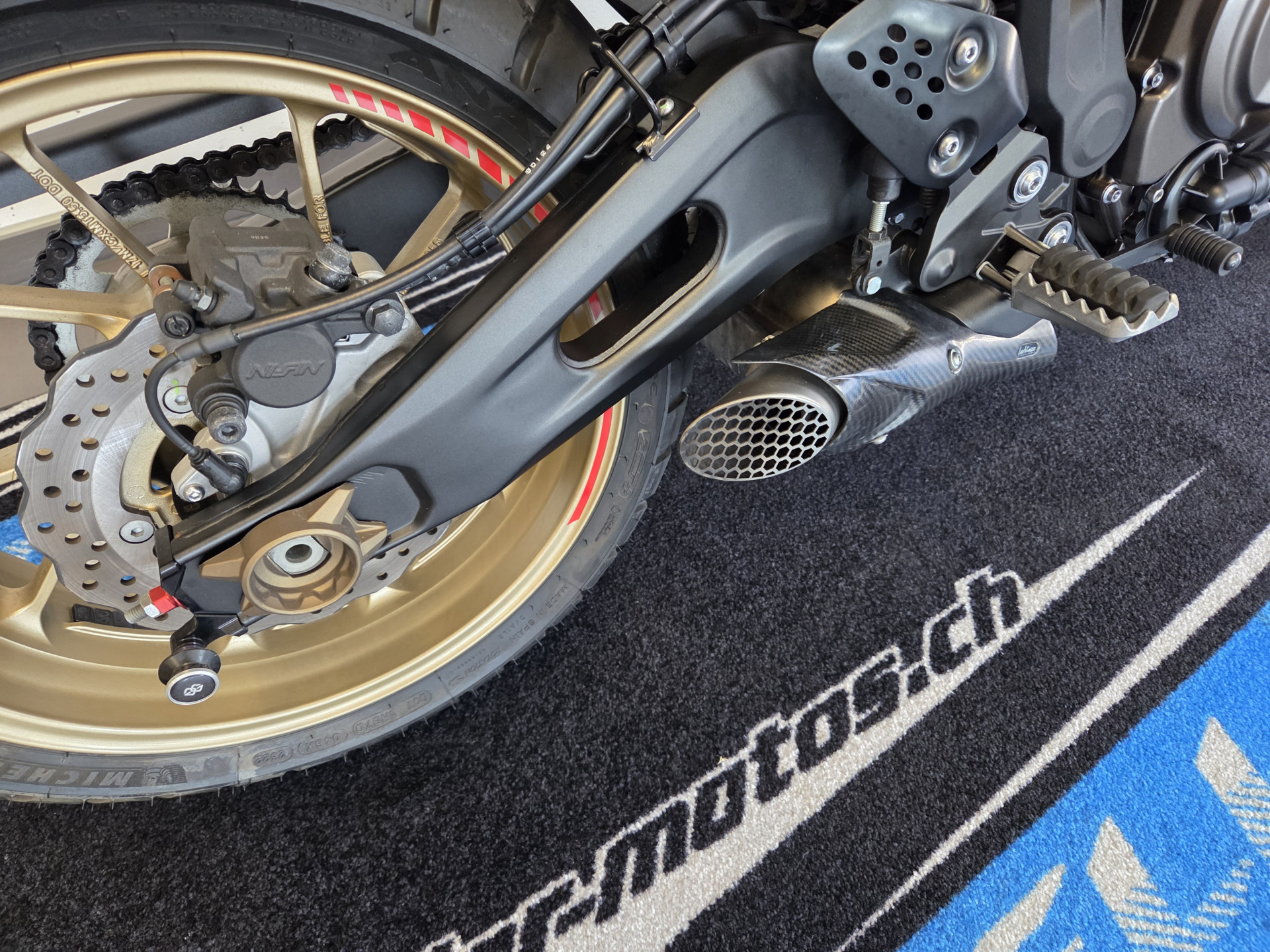 YAMAHA XSR 700 XTribute-image-5