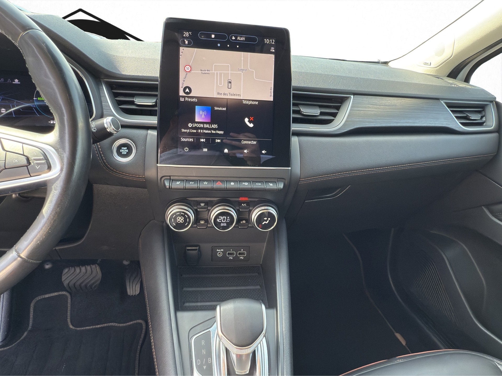 RENAULT Captur 1.6 E-Tech Initiale Paris DHT-image-15