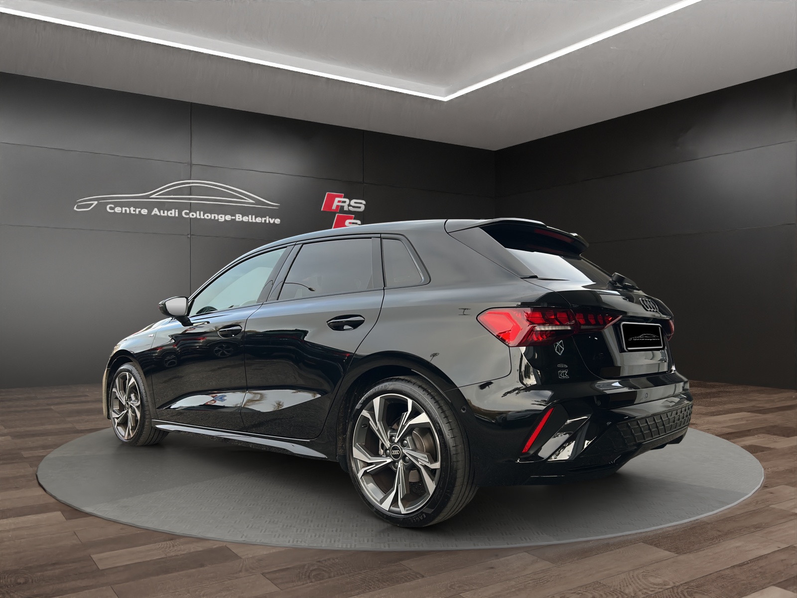 AUDI A3 Sportback 35 TFSI S line Attraction S-tronic-image-3