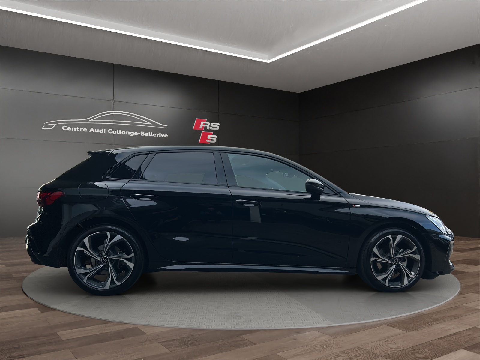 AUDI A3 Sportback 35 TFSI S line Attraction S-tronic-image-6